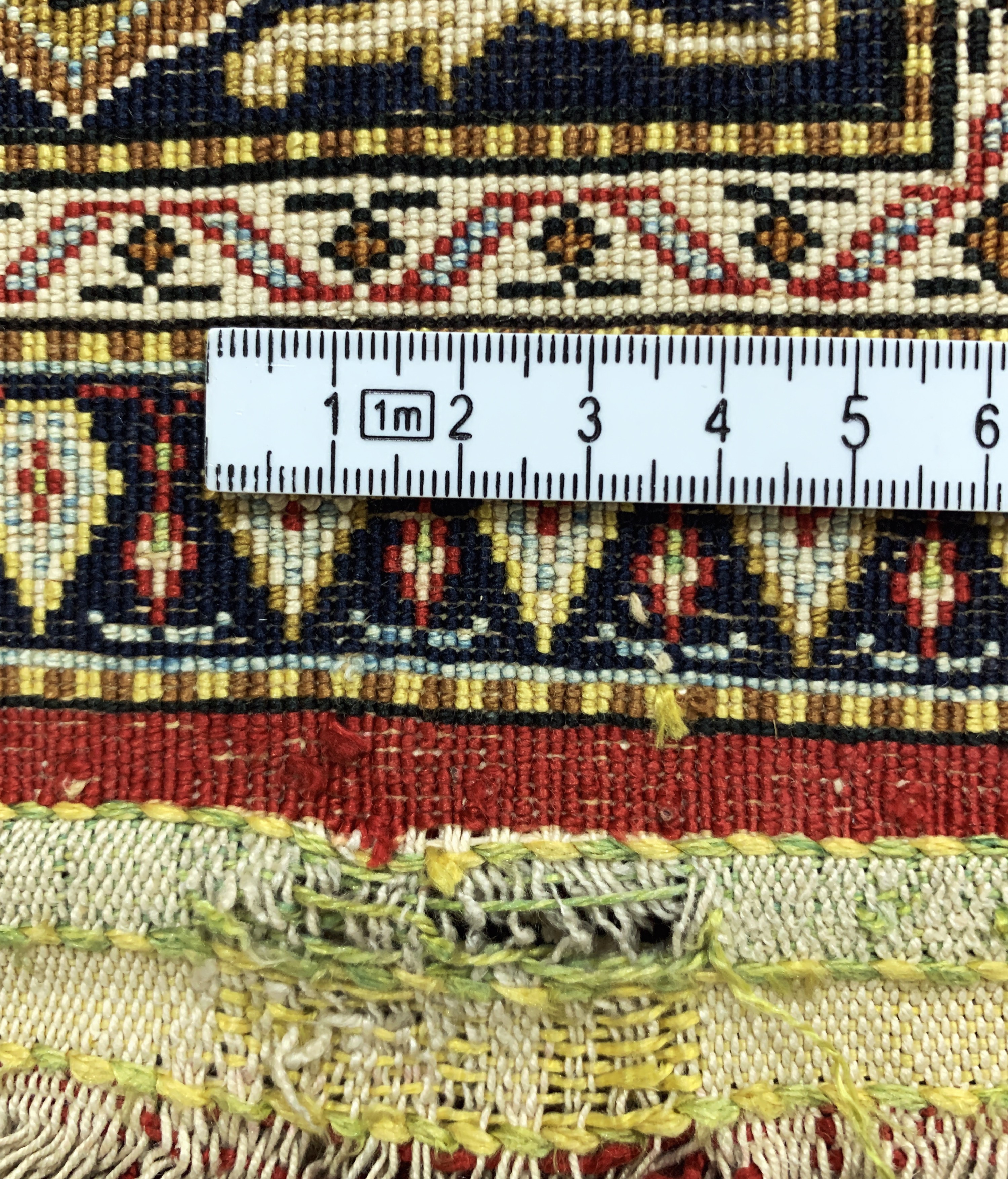 Detail f: Ghom Seide alt, Persien, Mitte 20.Jhd, reine Naturseide, ca. 210 x 136 cm, EHZ: 2