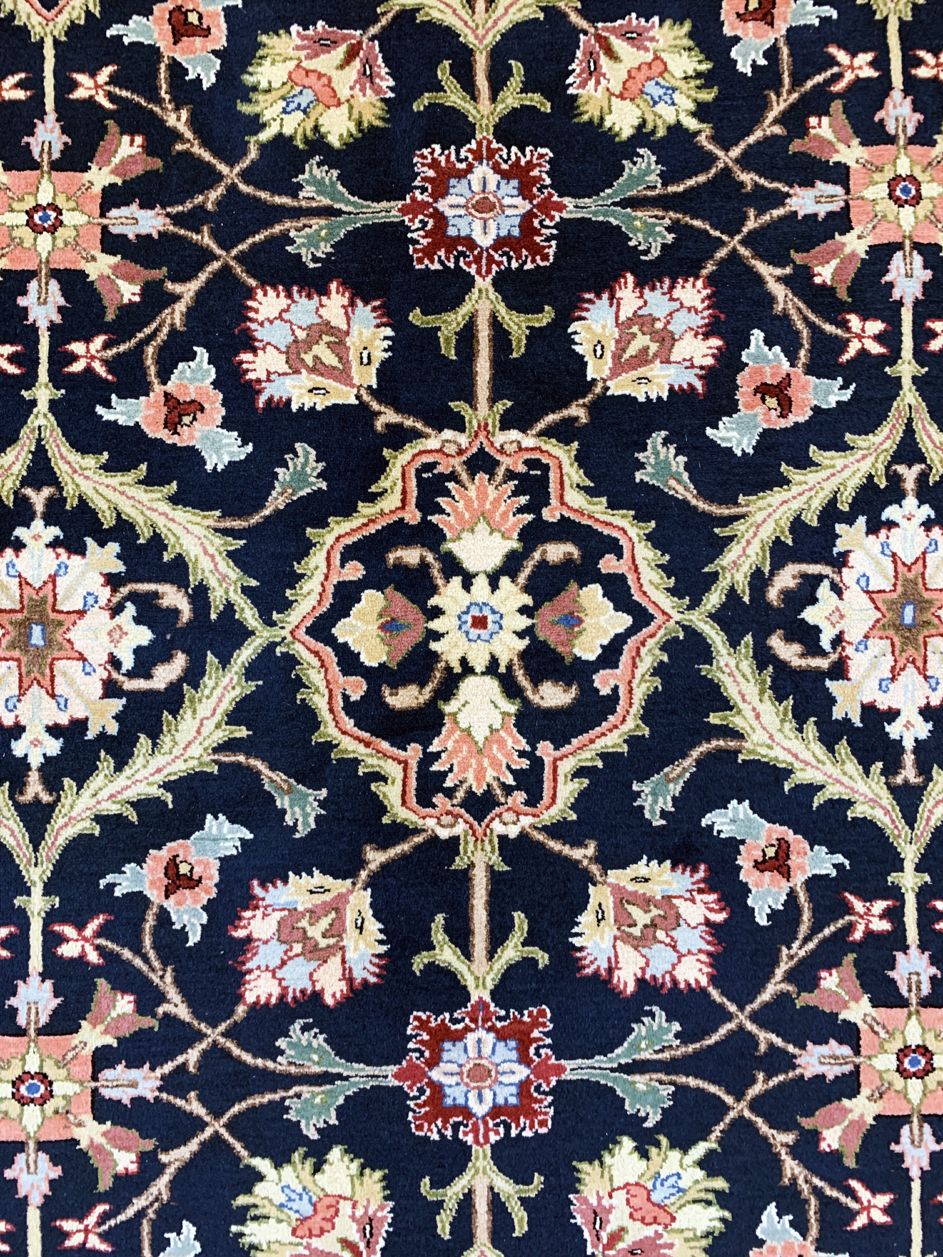 Detail c: Yazd, Persien, Ende 20.Jhd, Wolle auf Baumwolle, ca. 205 x 195 cm, EHZ:1(nahezu neuwertig)