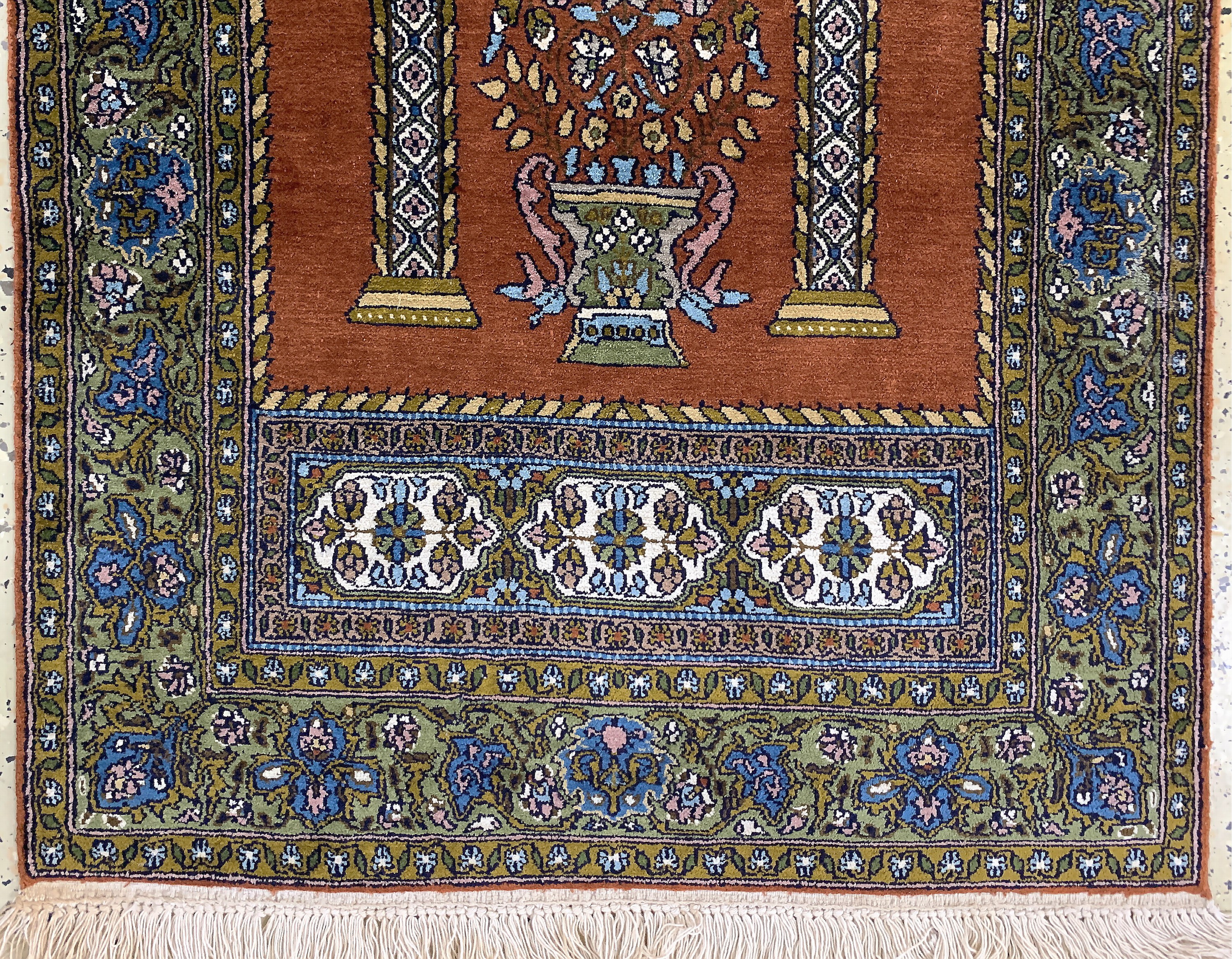 Detail b: 2 Lots Kaschmir, Indien, Ende 20.Jhd, Kunstseide, ca. 135 x 80 cm & ca. 120 x 80 cm, EHZ:(nahezu neuwertig)
