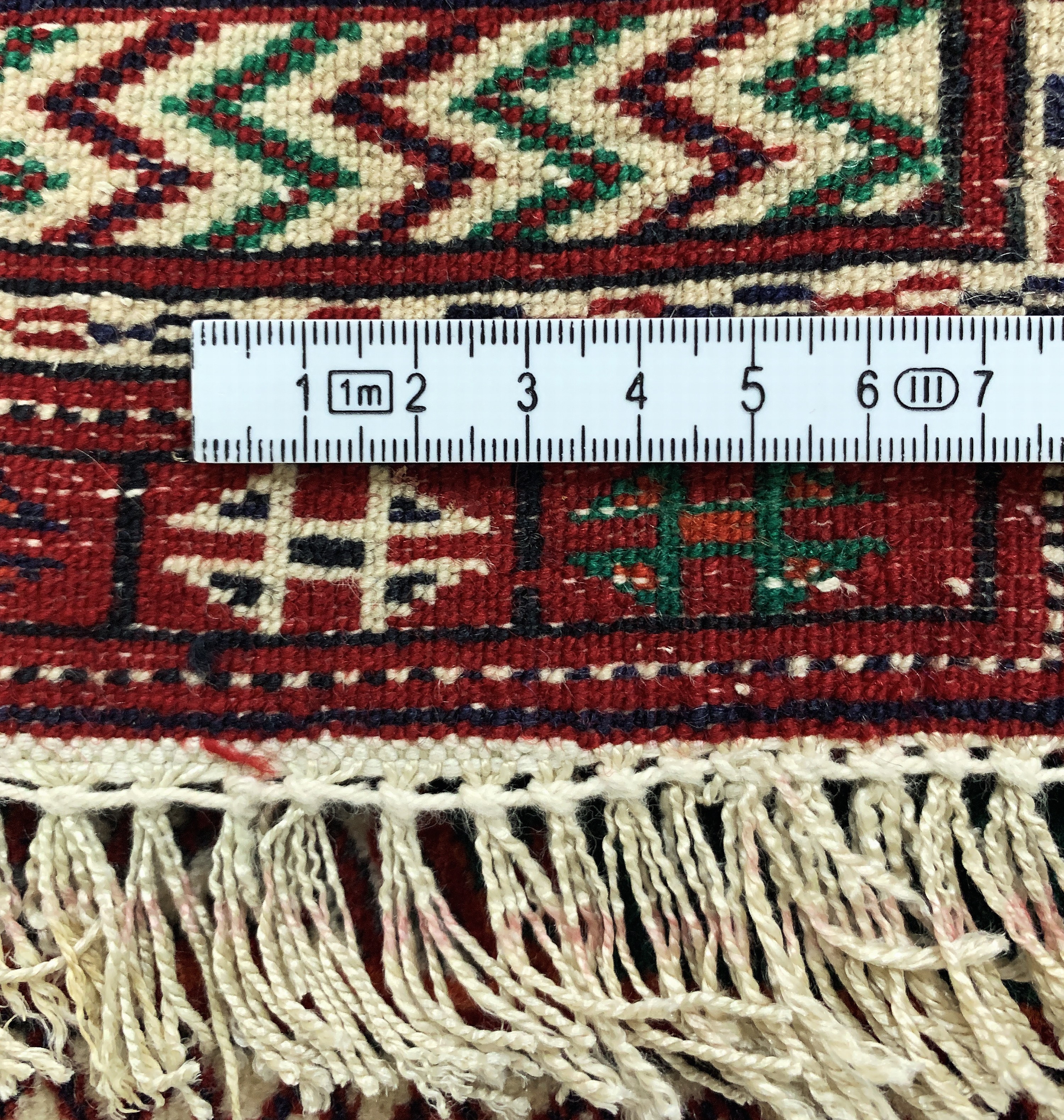 Detail e: Torkmen fein, Persien, Mitte 20.Jhd, Wolle auf Seide, ca. 187 x 135 cm, EHZ: 2