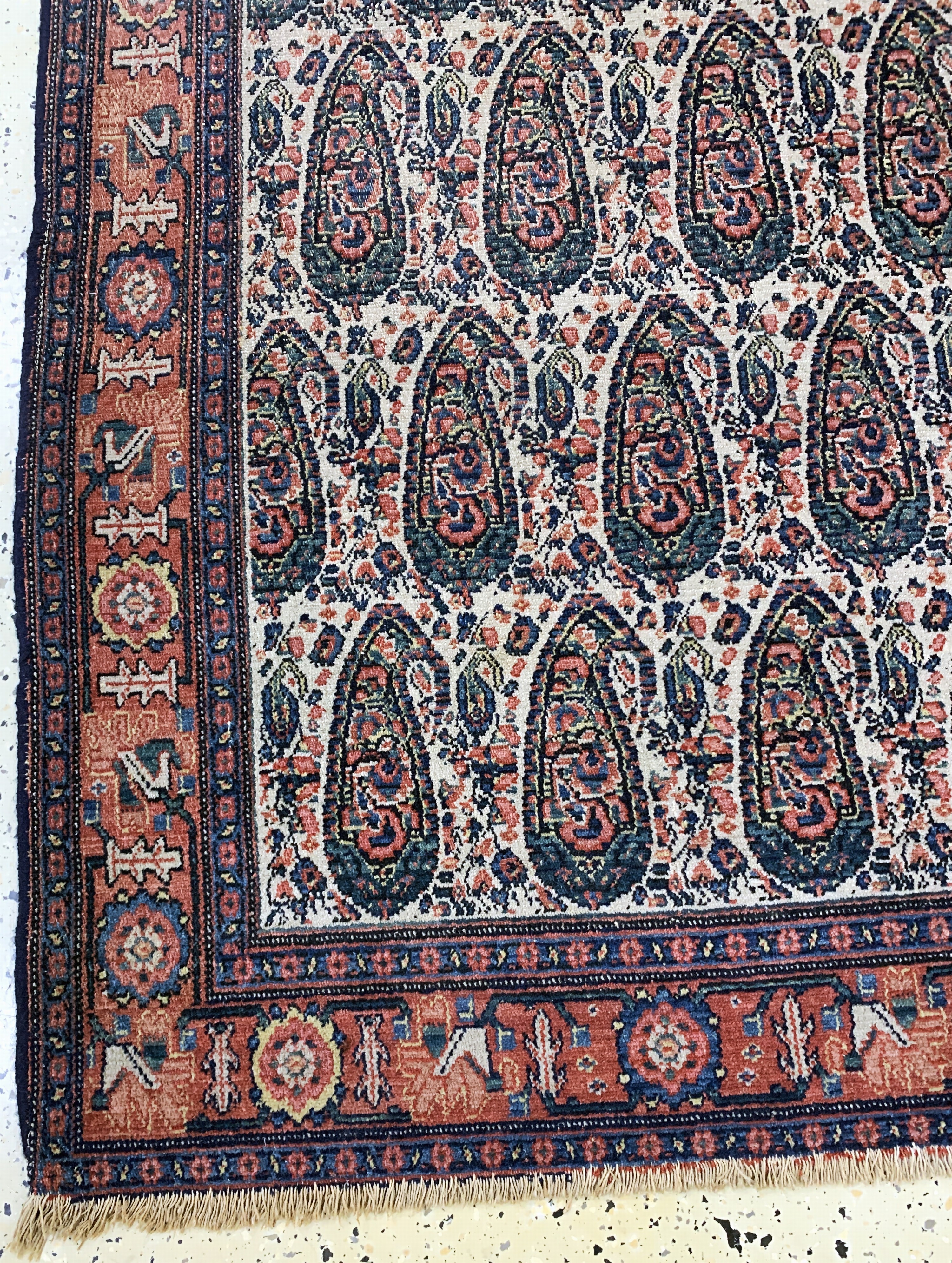 Detail b: Senneh antik, Persien, um 1900, Wolle auf Baumwolle, ca. 200 x 140 cm, EHZ: 3