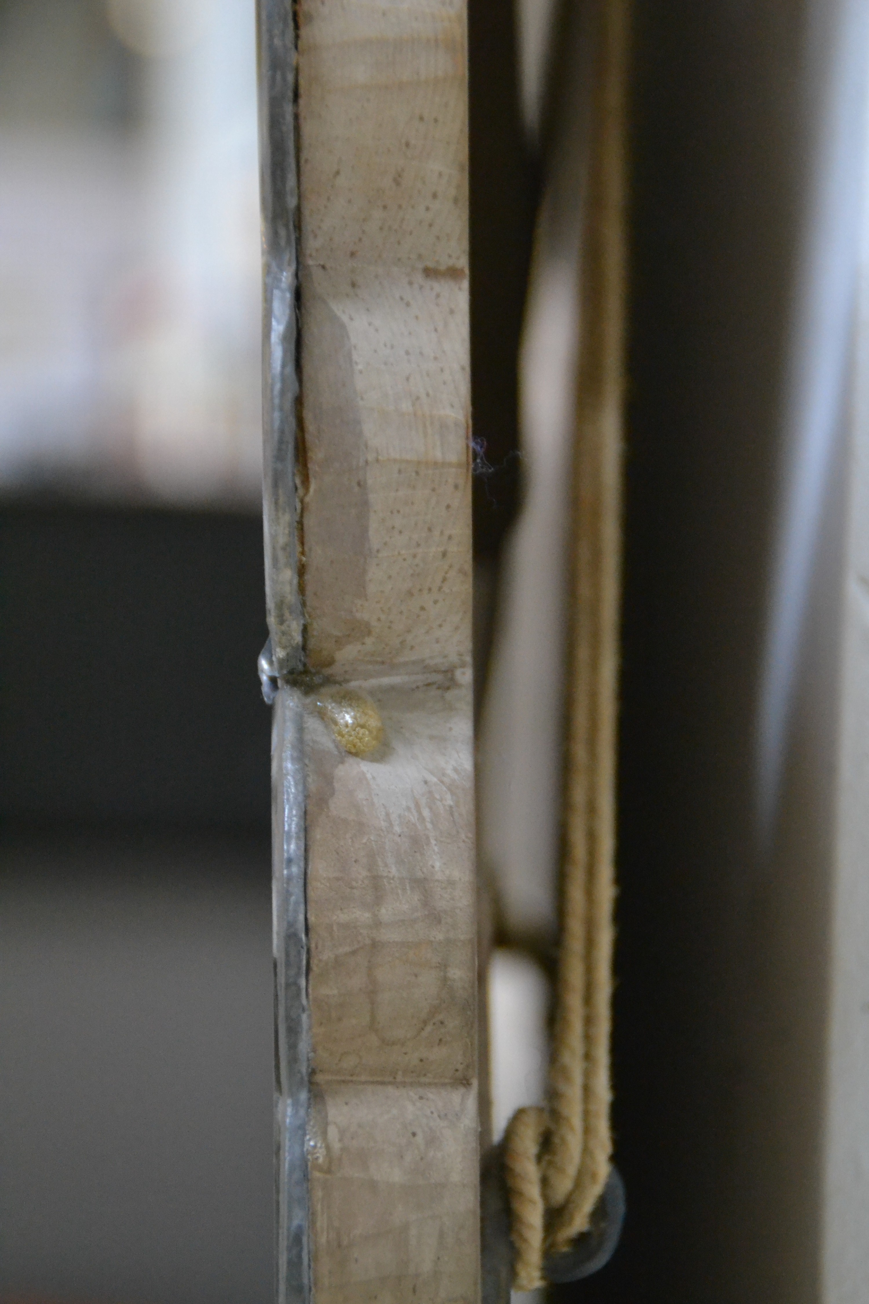 Detail c: Prunkspiegel, Zuschreibung Fritz Heckert, 1870er-Jahre, 28 einzelne Spiegelelemente, facettiert, mit Silber gegossen, geschliffen, reicher Dekor von ...