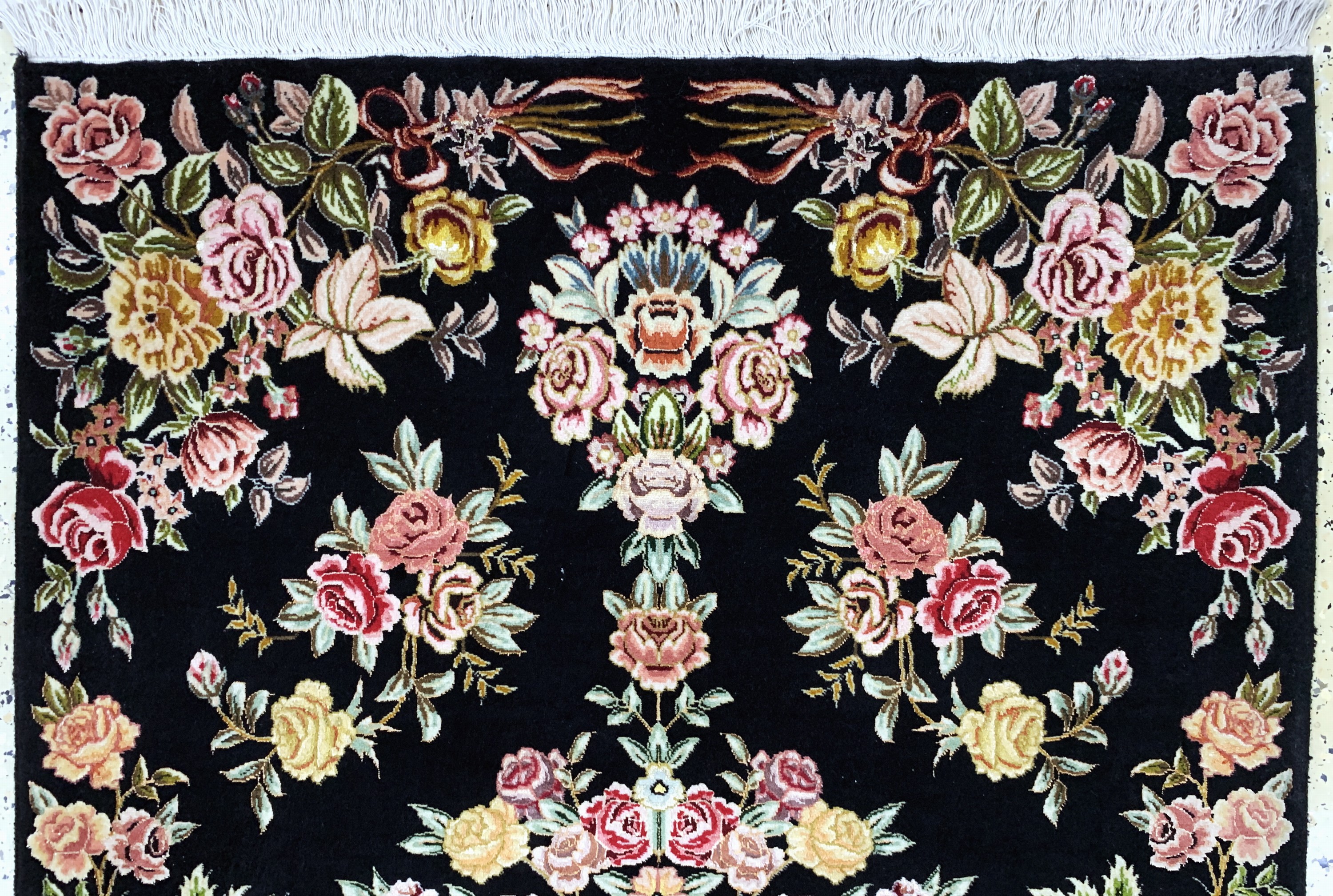 Detail a: Täbriz fein(50 Raj), Persien, Ende 20.Jhd, Korkwolle mit Seide, ca. 150 x 98 cm, ca. 500.000 Kn/qm, EHZ:(nahezu neuwertig)