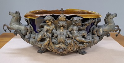 27118319h - Prunkvolle Jardiniere des Historismus, deutsch, um 1900, Zinn-Zink-Guß mit Resten alter ...