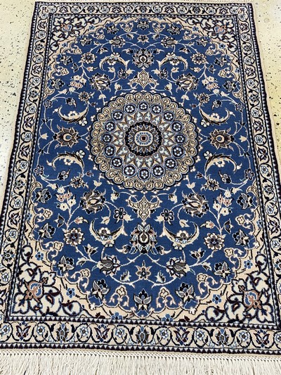 27118401c - Nain fein(9 La), Persien, Ende 20.Jhd, Korkwolle mit Seide, ca. 130 x 90 cm, ca. ...