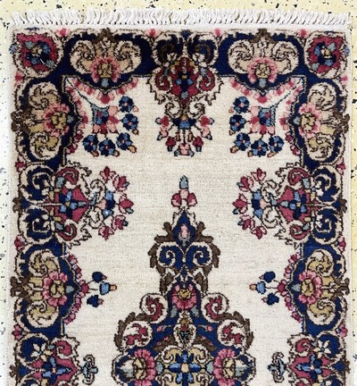27118435a - Kerman Lawar, Persien, um 1900, Wolle auf Baumwolle, ca. 113 x 60 cm, gereinigt, EHZ: 2 ...