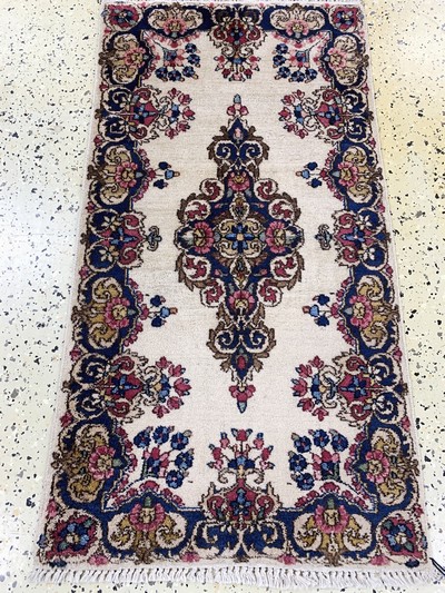27118435c - Kerman Lawar, Persien, um 1900, Wolle auf Baumwolle, ca. 113 x 60 cm, gereinigt, EHZ: 2 ...