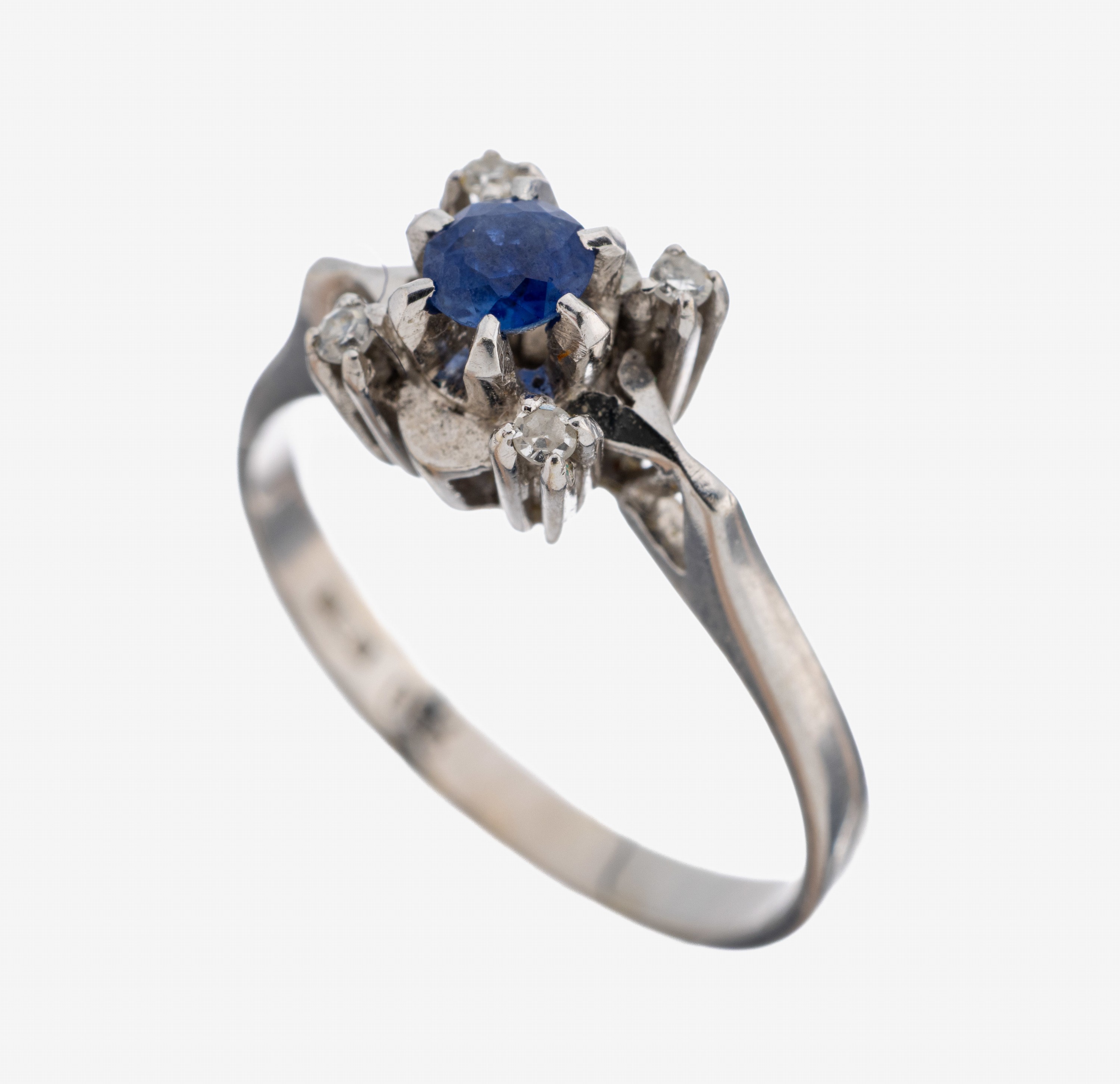 Image 27118525 - 17 kt Gold Saphir Diamant Ring, WG 750/000, rundfacett. Saphir und 4 kl. ...