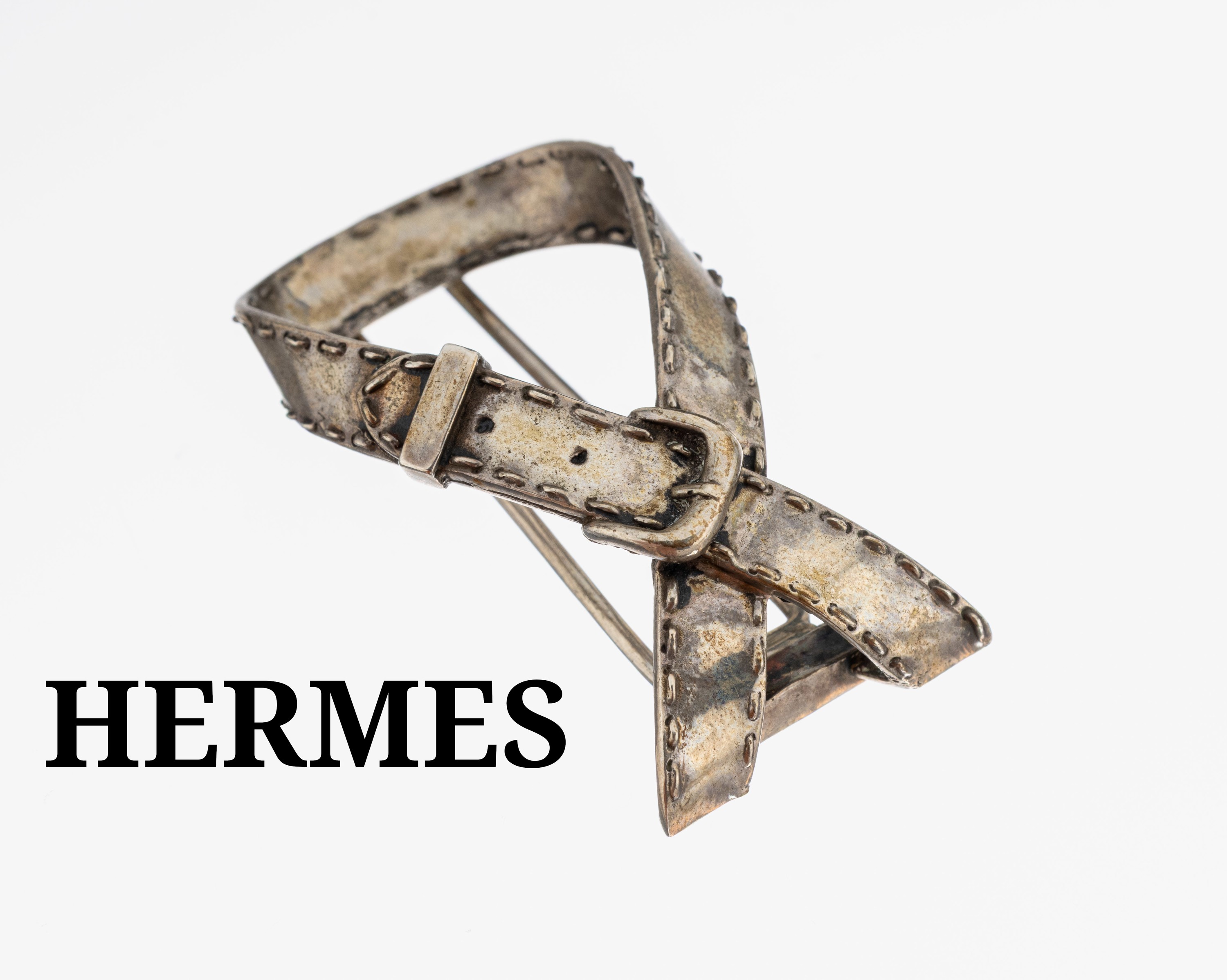 Image 27118564 - HERMES Brosche, Silber, Darstellung eines 0ürtels, L. ca. 4.5 cm, sign., bez. Made in ...