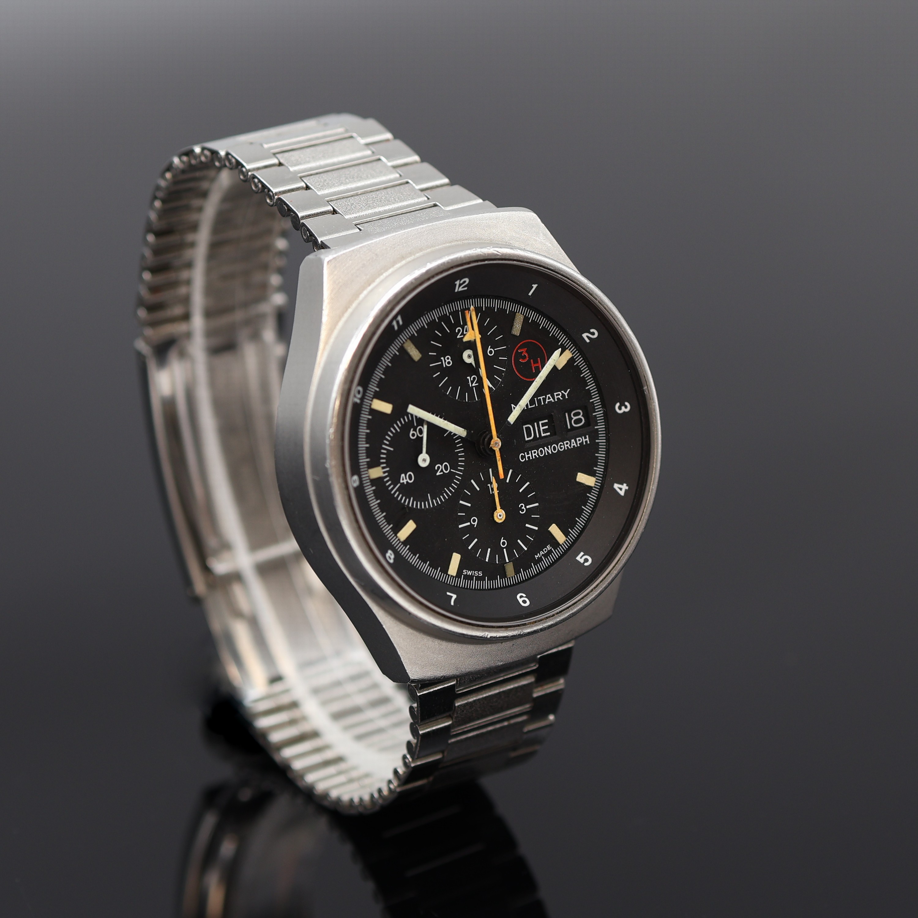Detail a: PORSCHE DESIGN Military Chronograph der Bundeswehr in Stahl, Schweiz um 1980, Automatik, mattiertes Geh., Boden u. Krone verschr., Boden m. ...