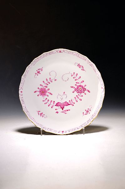 Image Cake plate Meissen, 2nd half of the 20th century, Indian purple, gold shaded, gold ...