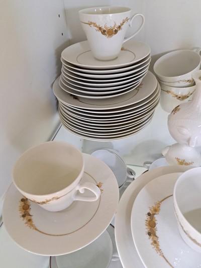 27118693c - 12 Kaffeegedecke, Rosenthal, Romanze in Dur, 20.Jh., 12 Kaffeetassen mit Untertassen, 13 ...