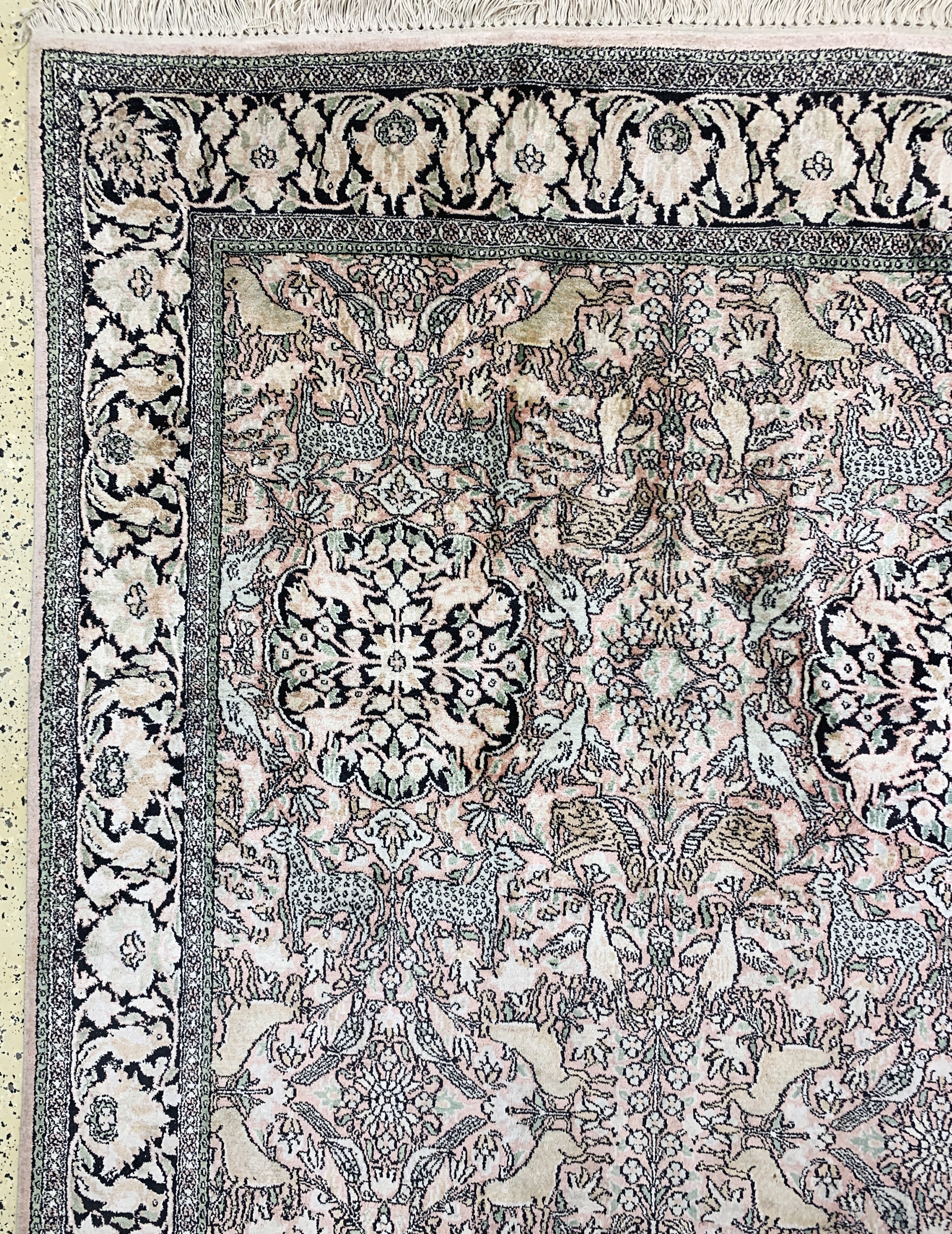 Detail g: Kaschmir, Indien, Ende 20.Jhd, merzerisierte Baumwolle, ca. 510 x 365 cm, Reinigungsbedürftig, EHZ: 2(verblasst)