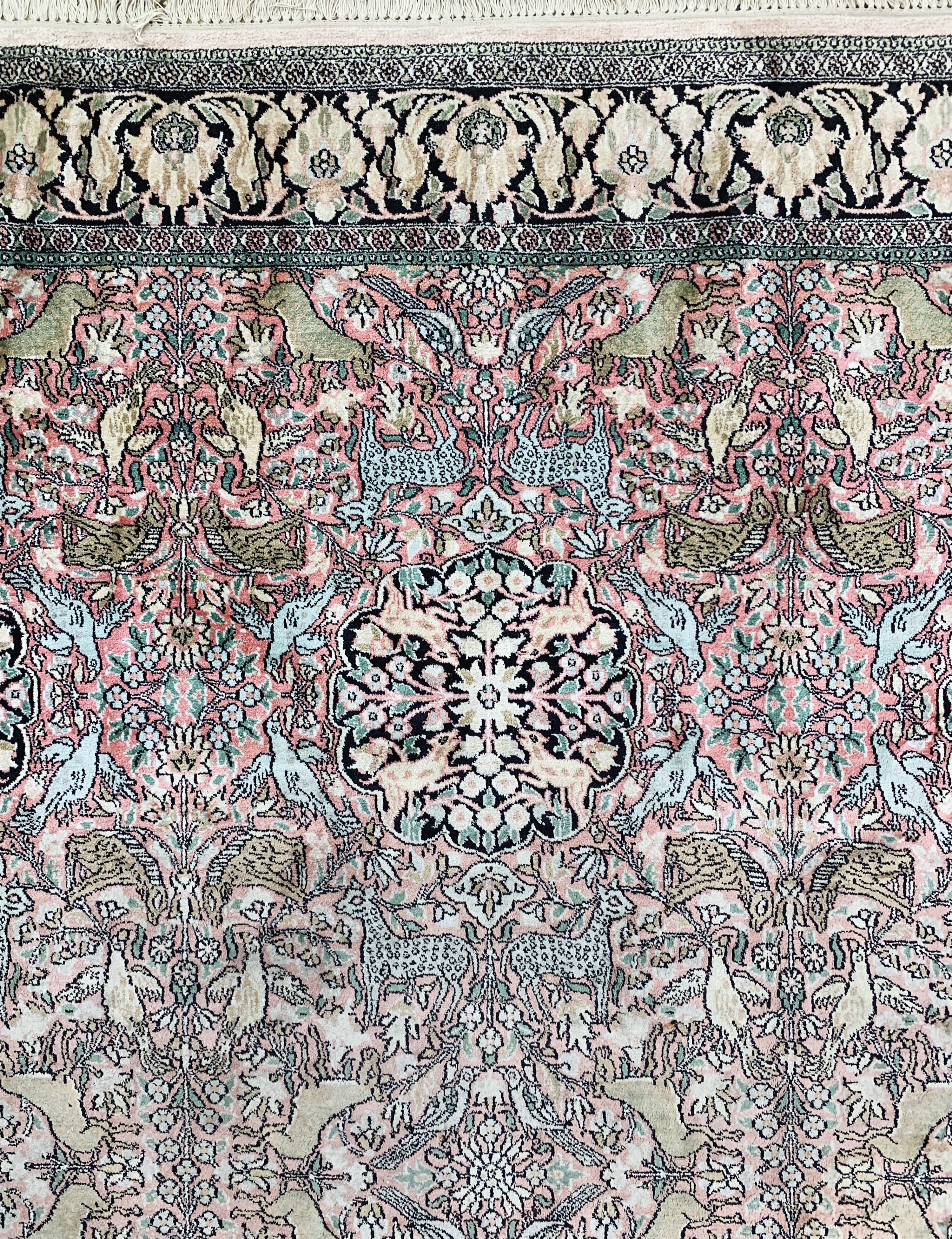 Detail h: Kaschmir, Indien, Ende 20.Jhd, merzerisierte Baumwolle, ca. 510 x 365 cm, Reinigungsbedürftig, EHZ: 2(verblasst)