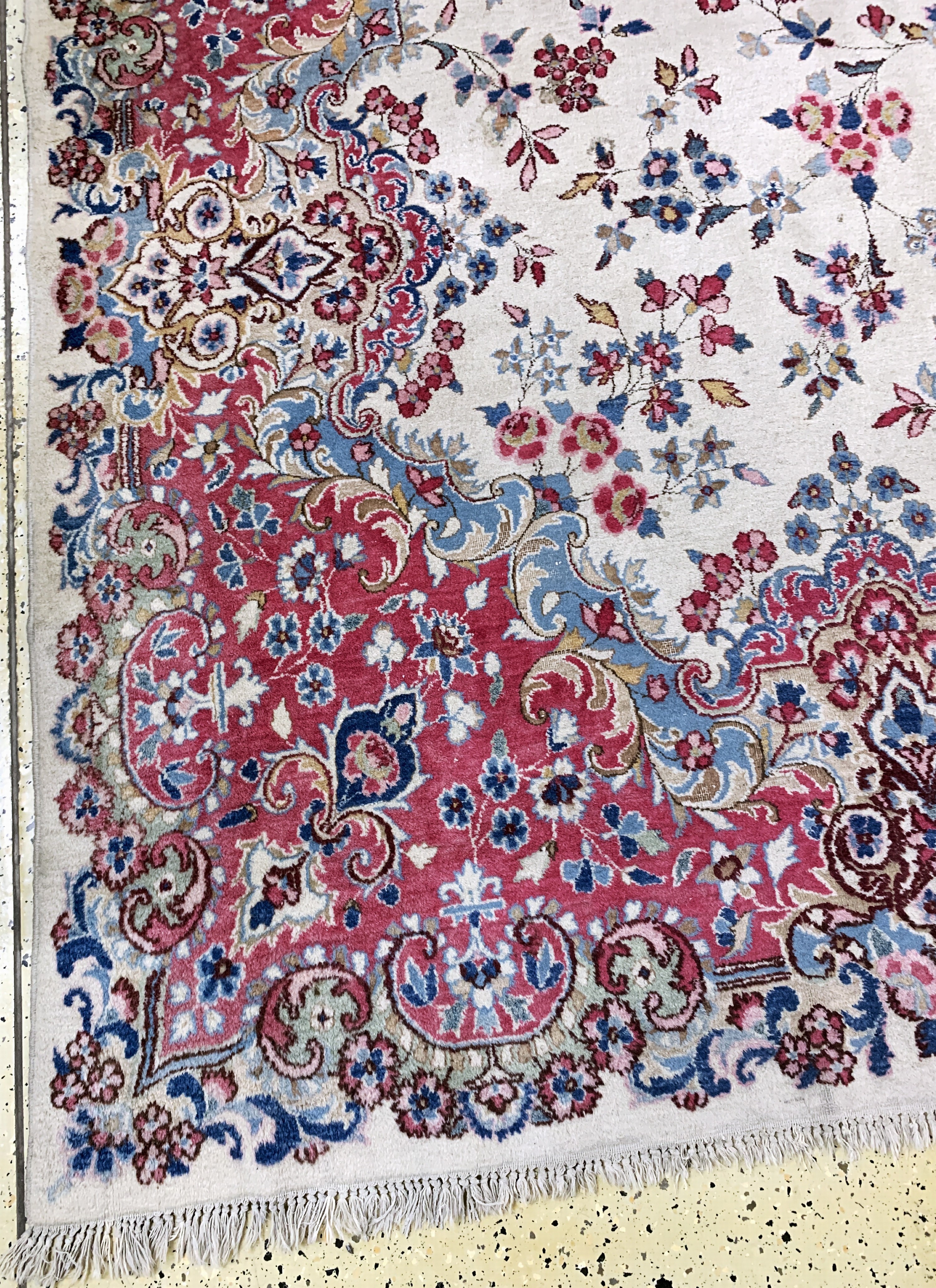 Detail b: Kerman, Persien, Mitte 20.Jhd, Wolle auf Baumwolle, ca. 370 x 266 cm, EHZ: 3