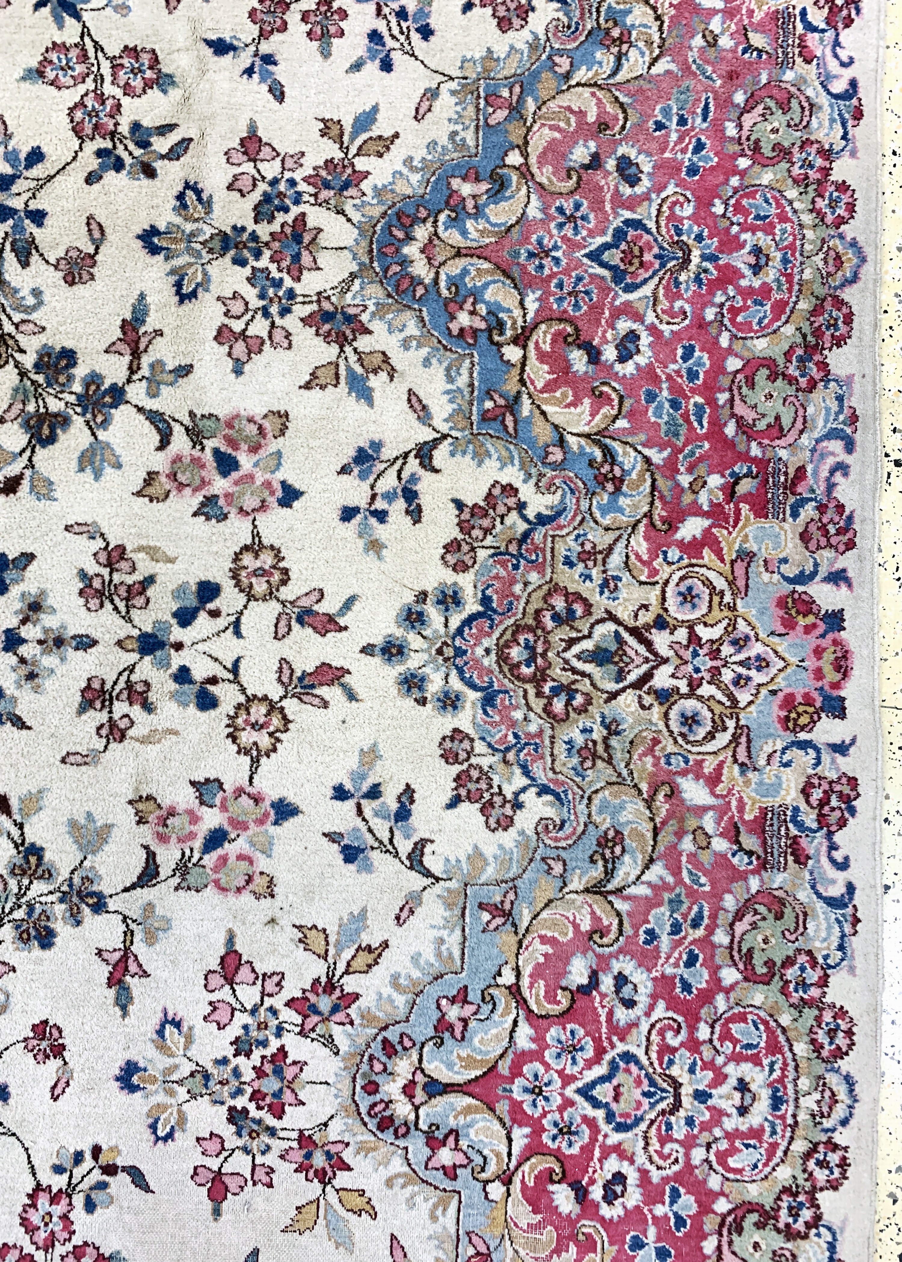 Detail e: Kerman, Persien, Mitte 20.Jhd, Wolle auf Baumwolle, ca. 370 x 266 cm, EHZ: 3