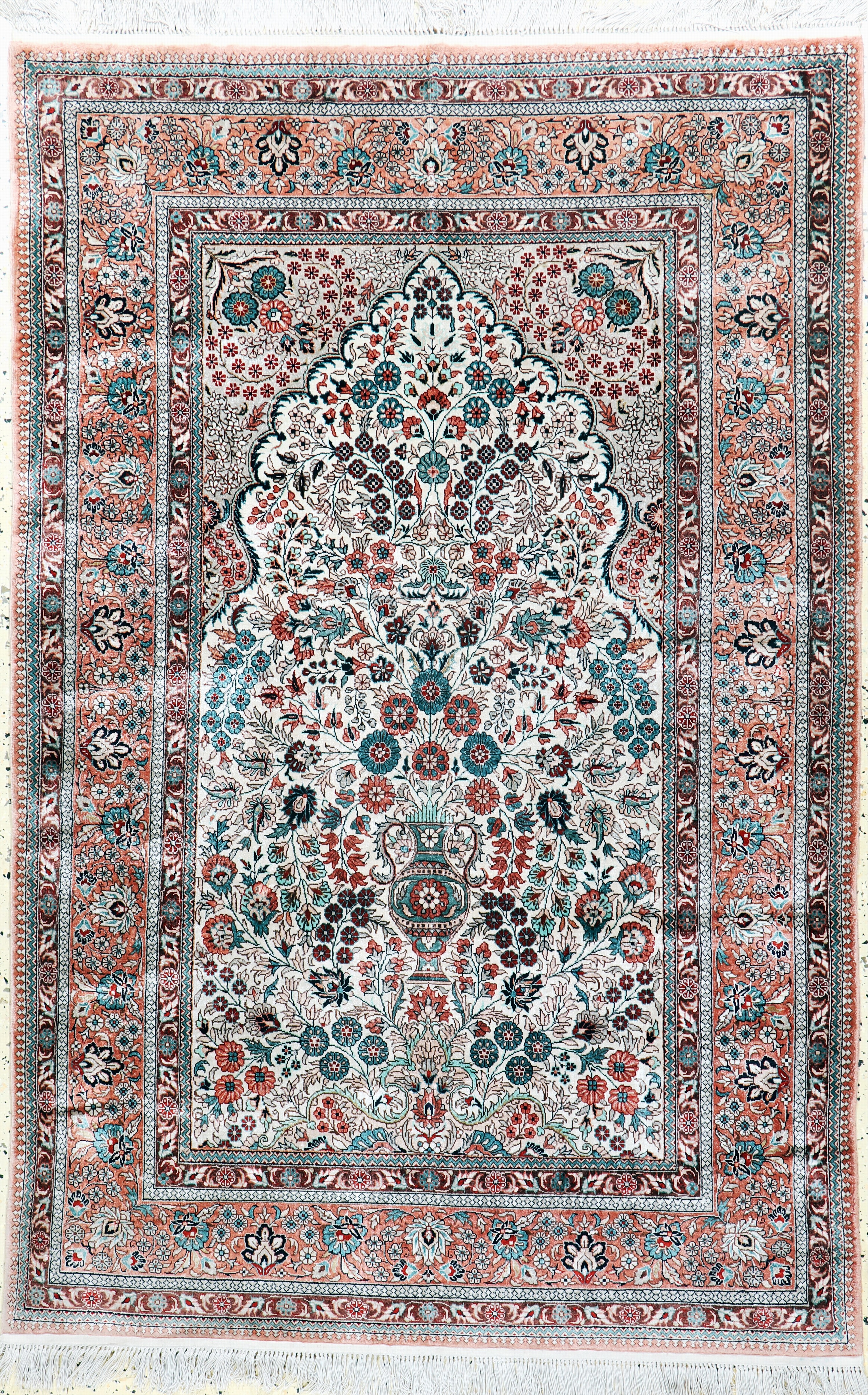 Image 27118867 - Hereke Seide, China, Ende 20.Jhd, reine Naturseide, ca. 185 x 120 cm, EHZ: 2 ...