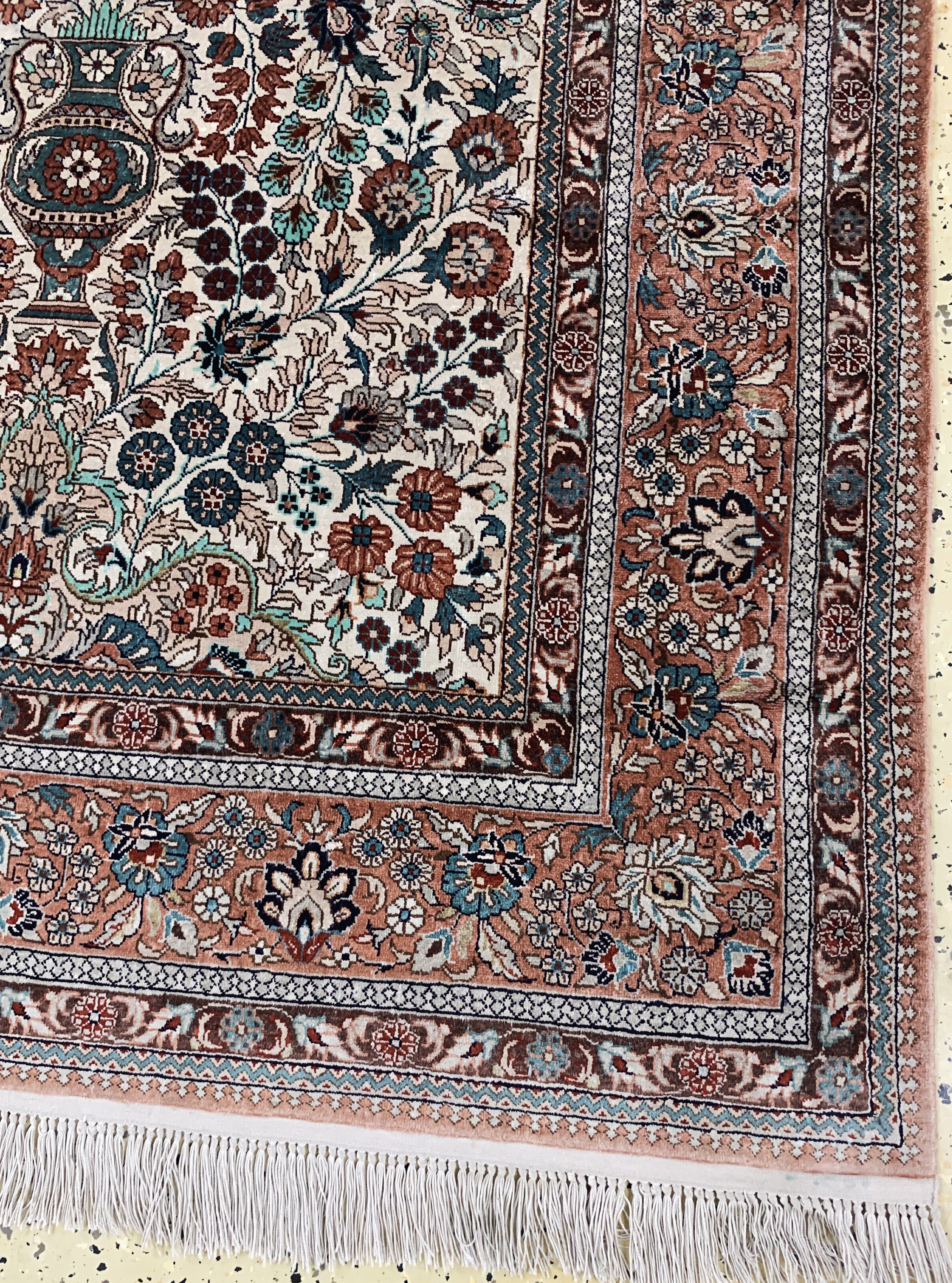 Detail a: Hereke Seide, China, Ende 20.Jhd, reine Naturseide, ca. 185 x 120 cm, EHZ: 2