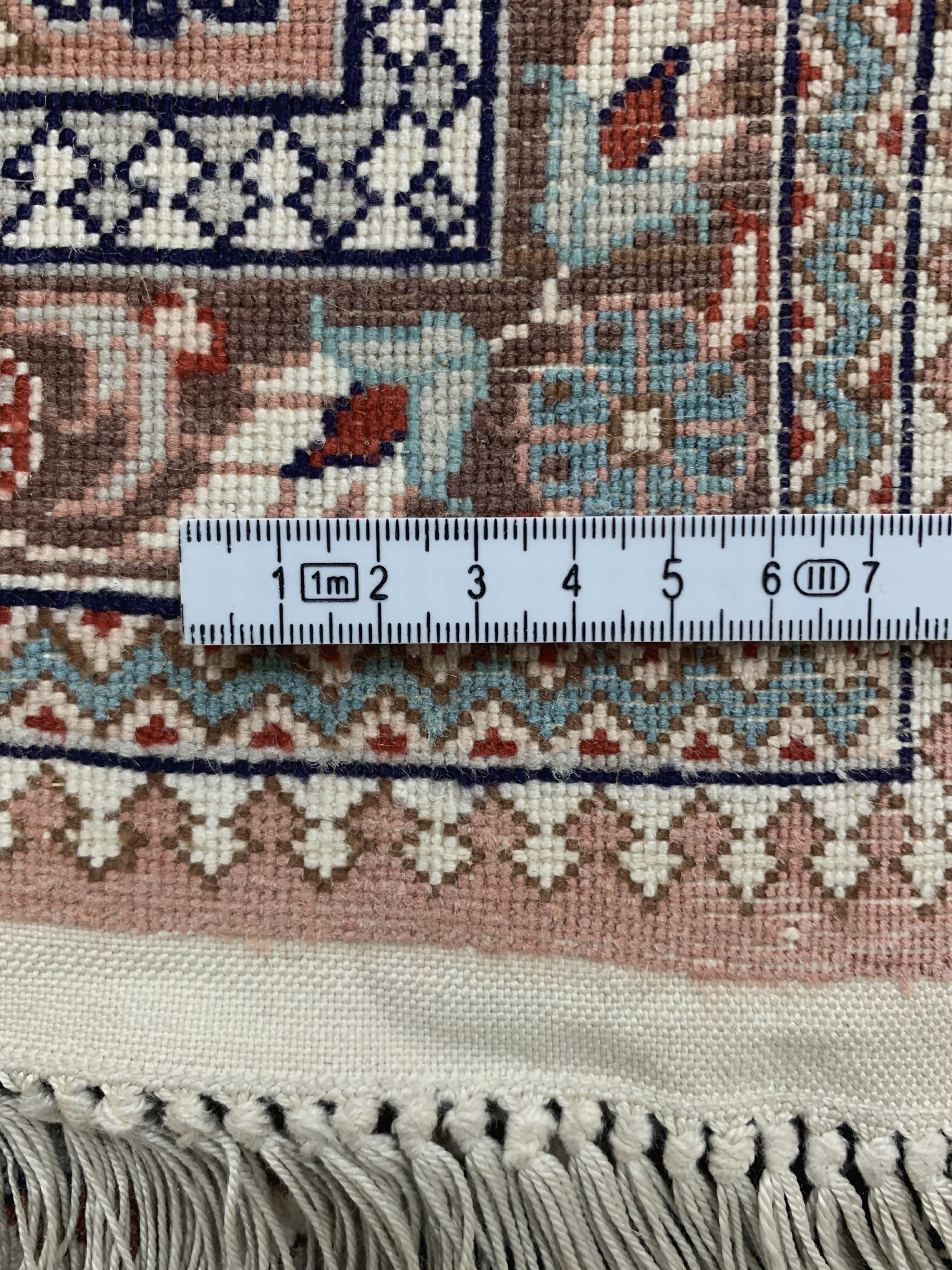 Detail g: Hereke Seide, China, Ende 20.Jhd, reine Naturseide, ca. 185 x 120 cm, EHZ: 2