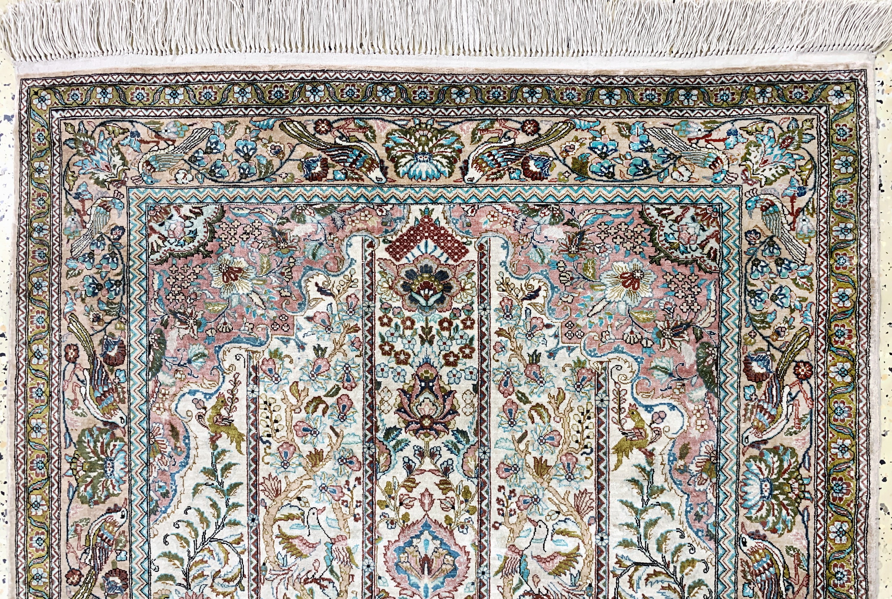 Detail a: Hereke Seide fein, China, Ende 20.Jhd, reine Naturseide, ca. 155 x 95 cm, ca. 1,0 Mio. Kn/qm, EHZ: 1-2