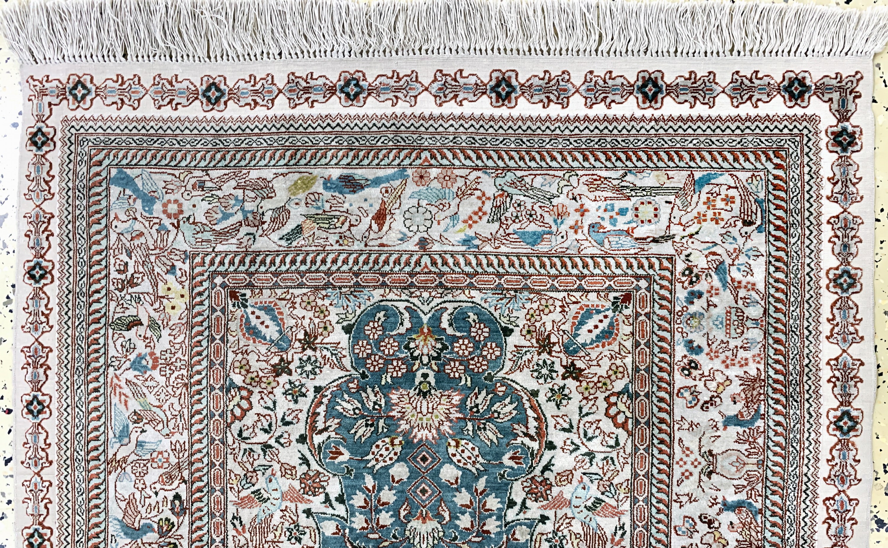 Detail a: Hereke Seide, China, Ende 20.Jhd, reine Naturseide, ca. 123 x 80 cm, EHZ: 1-2