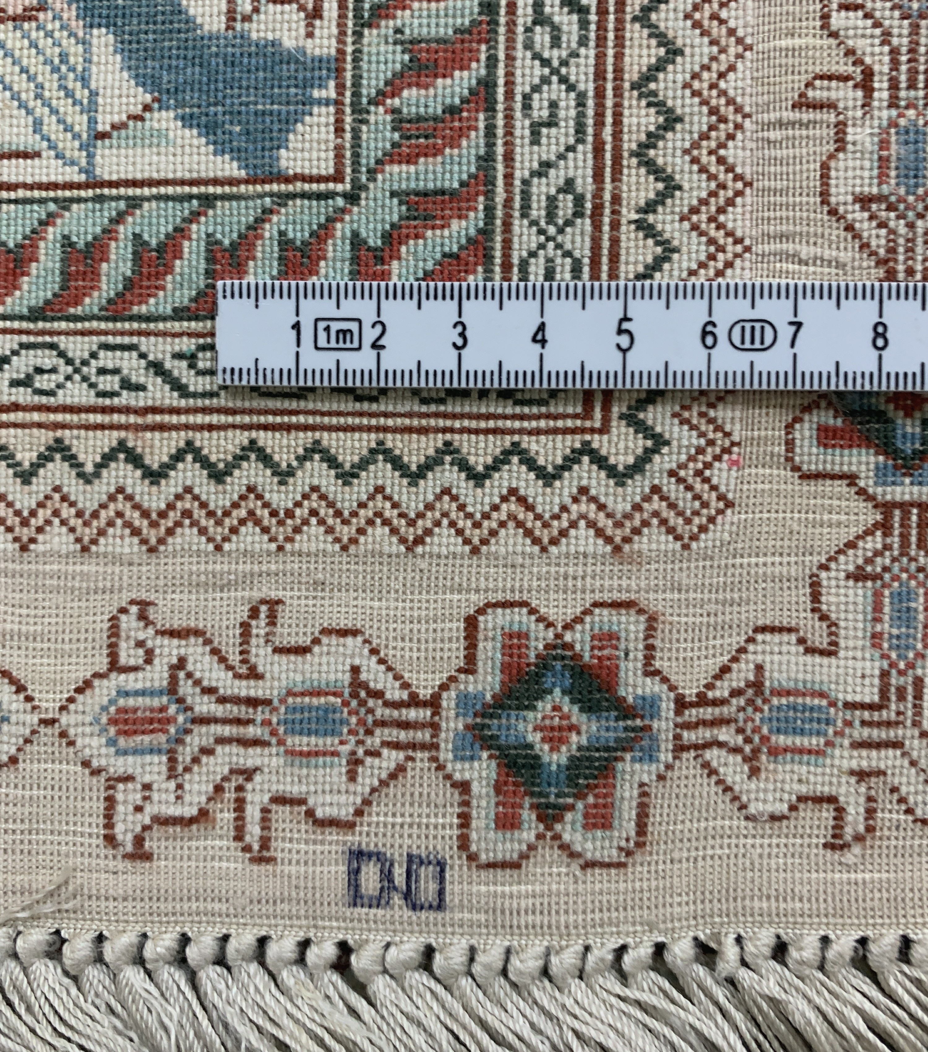 Detail e: Hereke Seide, China, Ende 20.Jhd, reine Naturseide, ca. 123 x 80 cm, EHZ: 1-2