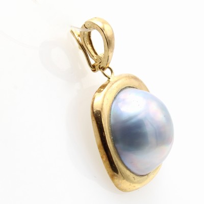 27118833a - Clip-Anhänger mit Mabéperle, GG 585/000, graue Perle, D. ca. 15 mm Schätzpreis: 500, ...