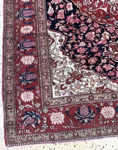 27118864e - Esfahan antik, Persien, um 1900, Wolle auf Baumwolle, ca. 214 x 146 cm, EHZ: 3 ...