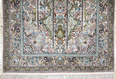 27118873c - Hereke silk fine, China, late 20th century, pure natural silk, approx. 155 x 95 cm, ...