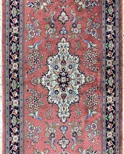 27118880b - Ghom Seide fein, Persien, Ende 20.Jhd, reine Naturseide, ca. 202 x 65 cm, ca. 1,0 Mio. ...