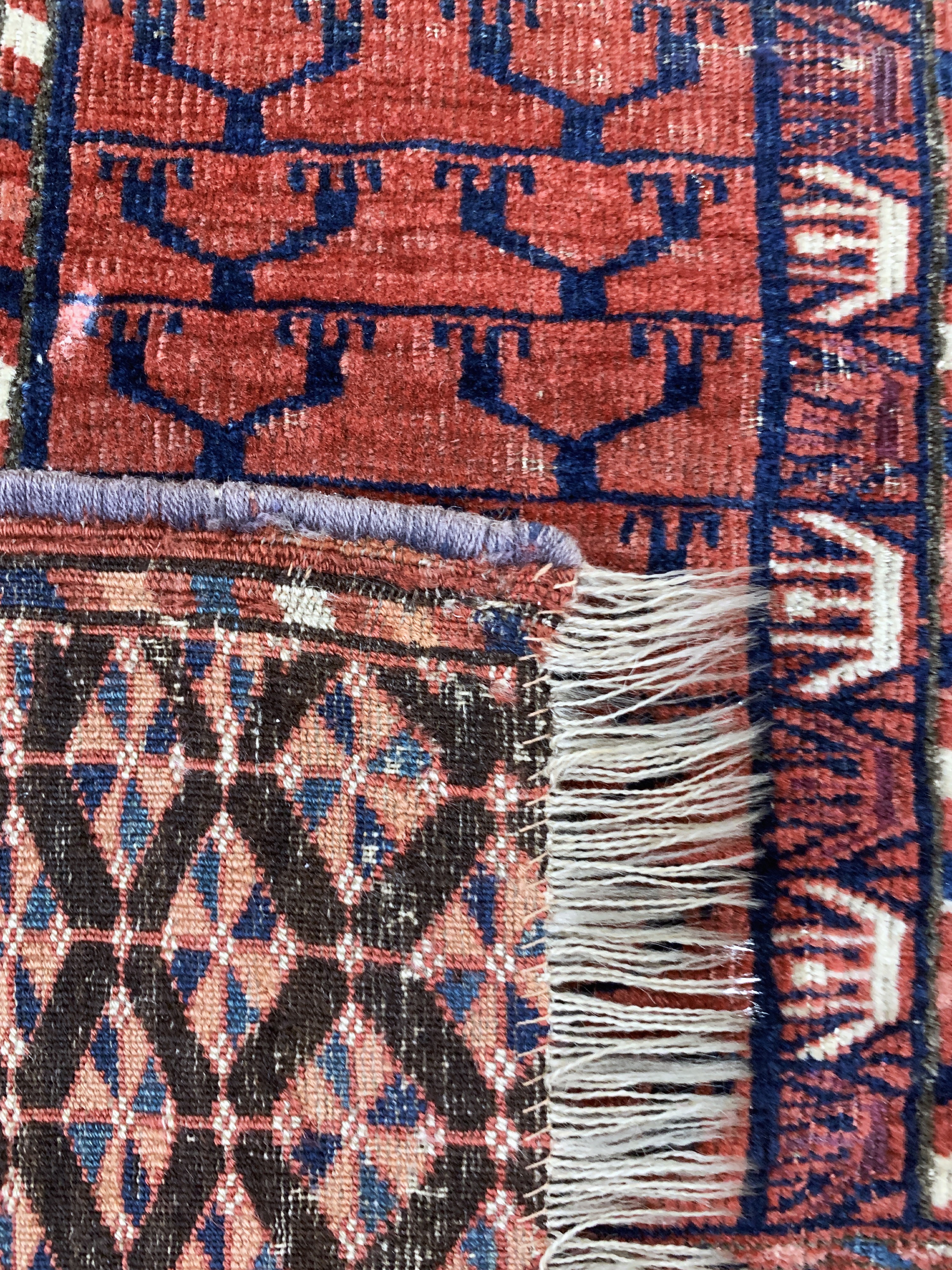 Detail e: Tekke Engsi antik, Turkmenistan, 19.Jhd, Wolle auf Wolle, ca. 143 x 110 cm, EHZ: 3