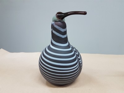 27118950g - 2 glass sculptures, Oiva Tiokka (1931-2019) for Iitalla, mouth-blown with stiff or patchy ...