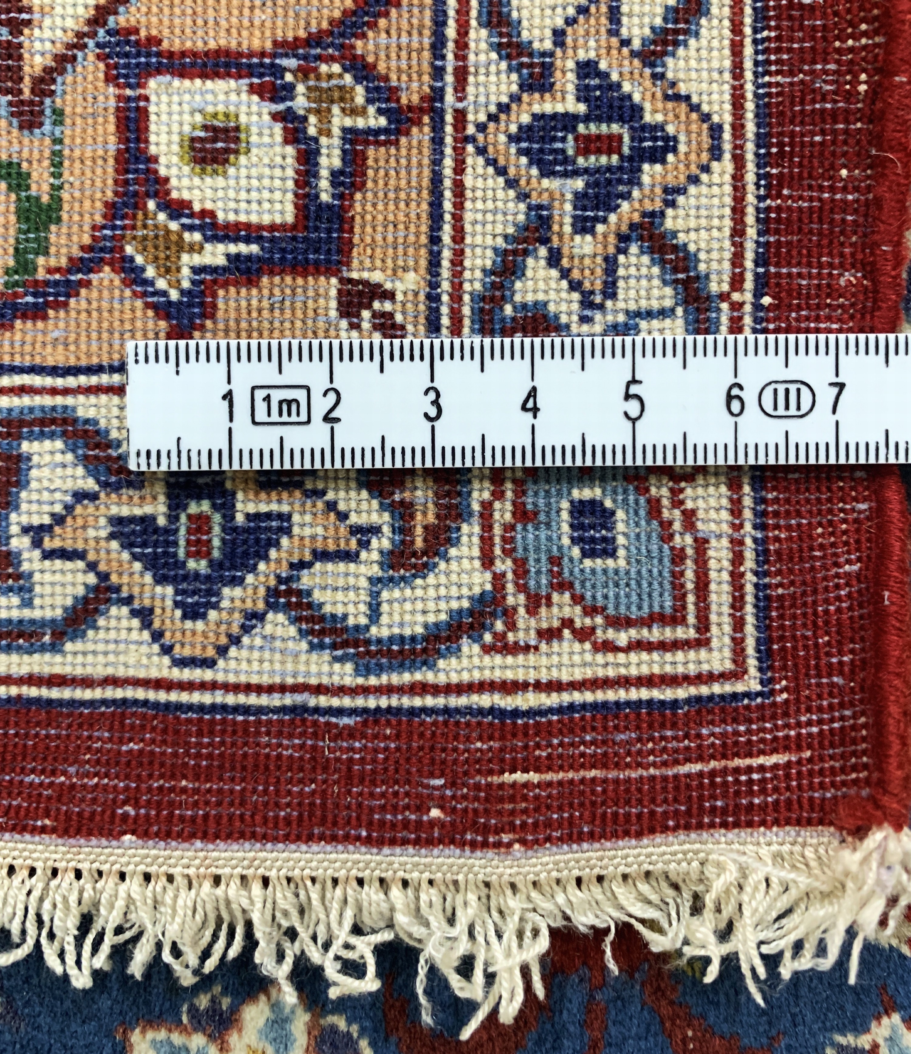 Detail e: Esfahan fein, Persien, Mitte 20.Jhd, Korkwolle mit und auf Seide, ca. 106 x 65 cm, ca. 1,0 Mio. Kn/qm, EHZ: 2