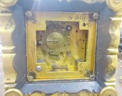 27119000a - Kleine Türmchenuhr, Spätrenaissance, Anfang 17. Jh., das vierseitig vergoldete ...