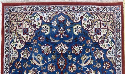 27119086a - Esfahan fein, Persien, Mitte 20.Jhd, Korkwolle mit und auf Seide, ca. 106 x 65 cm, ca. ...