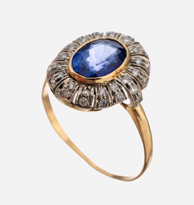 Image 18 kt gold sapphire-brilliant-ring , YG/WG 750/000, centered oval bevelled sapphire ...