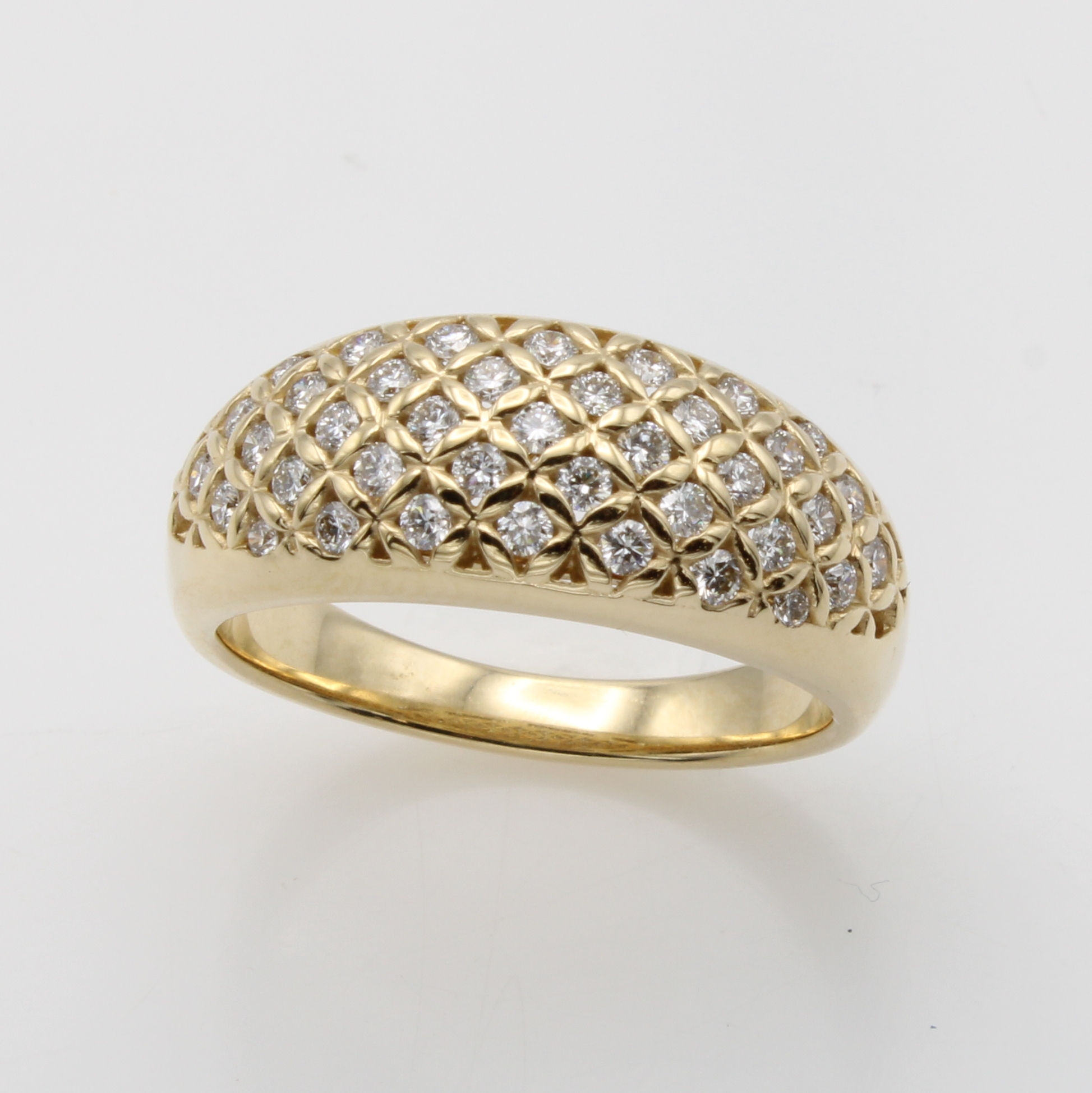 Image 27119480 - Ring mit Brillanten, GG 585/000, 39 Brill. zus. ca. 0.55 ct Weiß/si, abgerundete Form, ...