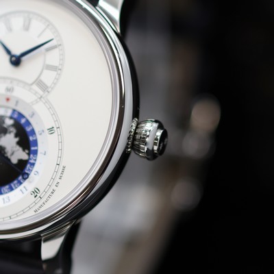 27119417b - JAQUET DROZ ungetragene Herrenarmbanduhr Grande Seconde Dual Time Referenz J016030241, ...