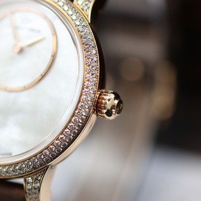 27119424b - JAQUET DROZ ungetragene Damenarmbanduhr Petite Heure Minute in Rosegold 750/000 Referenz ...