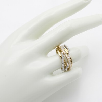 27119481a - Ring mit Brillanten, GG/WG 585/000, 5-rhg., überkreuzte Form, Brill. in 3 Reihen gef. ...