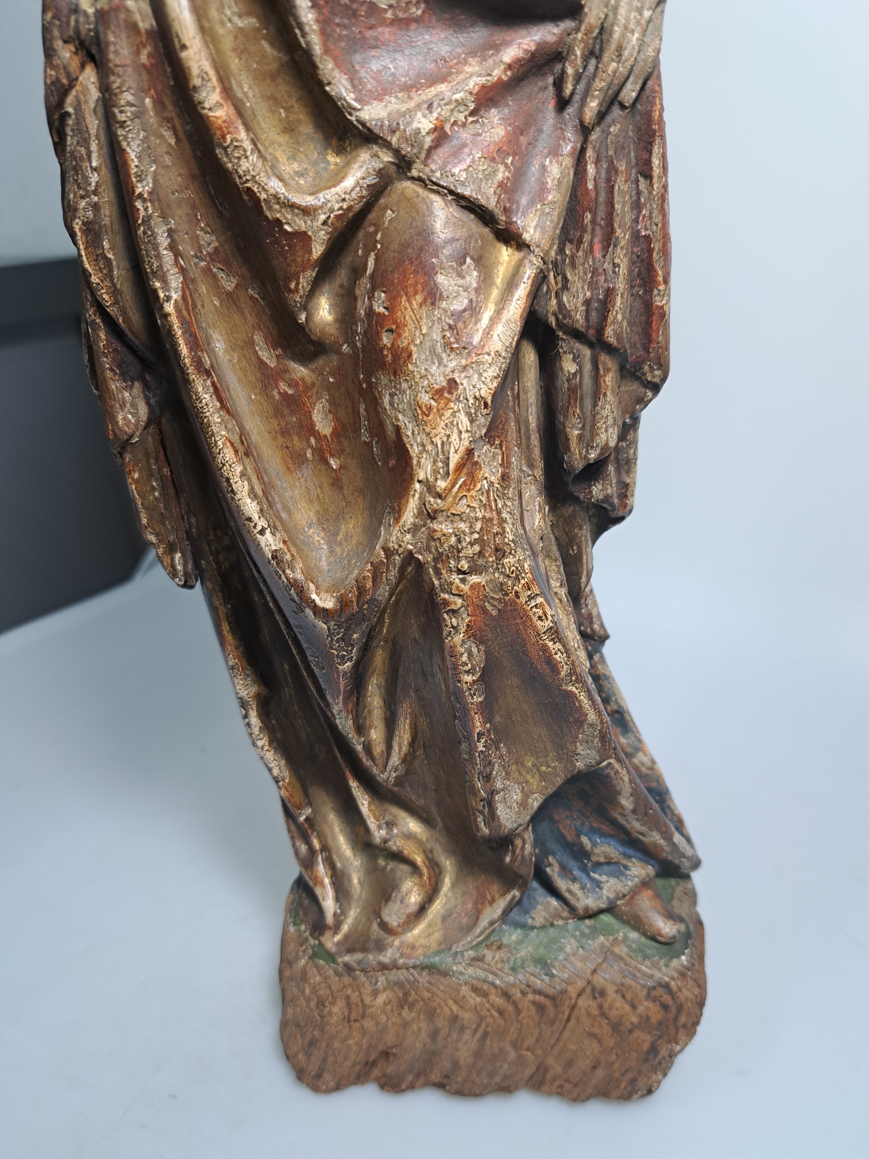Detail g: Joseph Peppi Rifesser, 1921-2020 St. Ulrich/Gröden, 2 Bildschnitzereien: Heilige Barbara von Nikomedien, gotischer Duktus der Zeit um 1500, Holz ...
