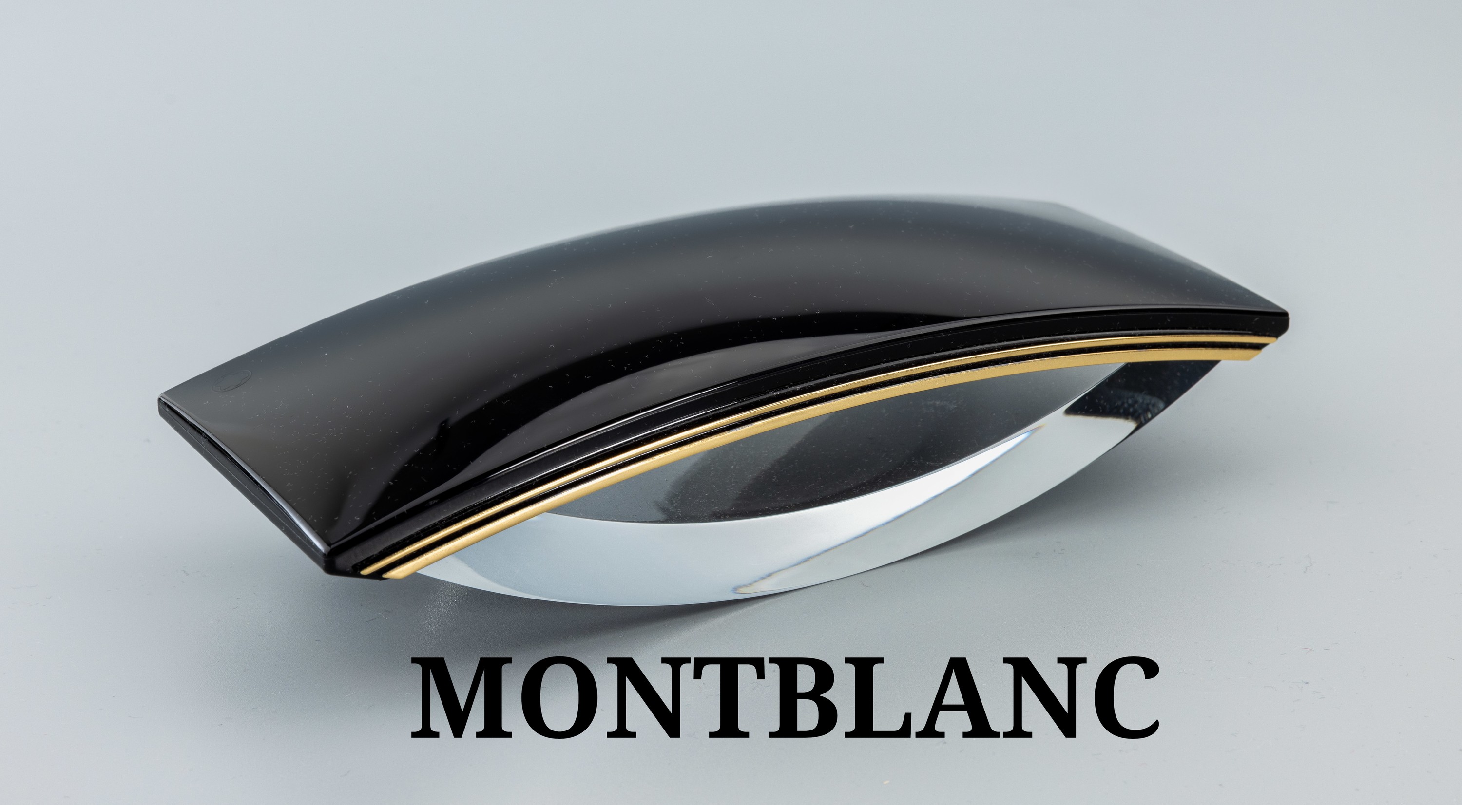 Image 27119514 - MONTBLANC Löschwiege Meisterstück, schwarzer Edelharz und Acrylglas, goldverziert, ...
