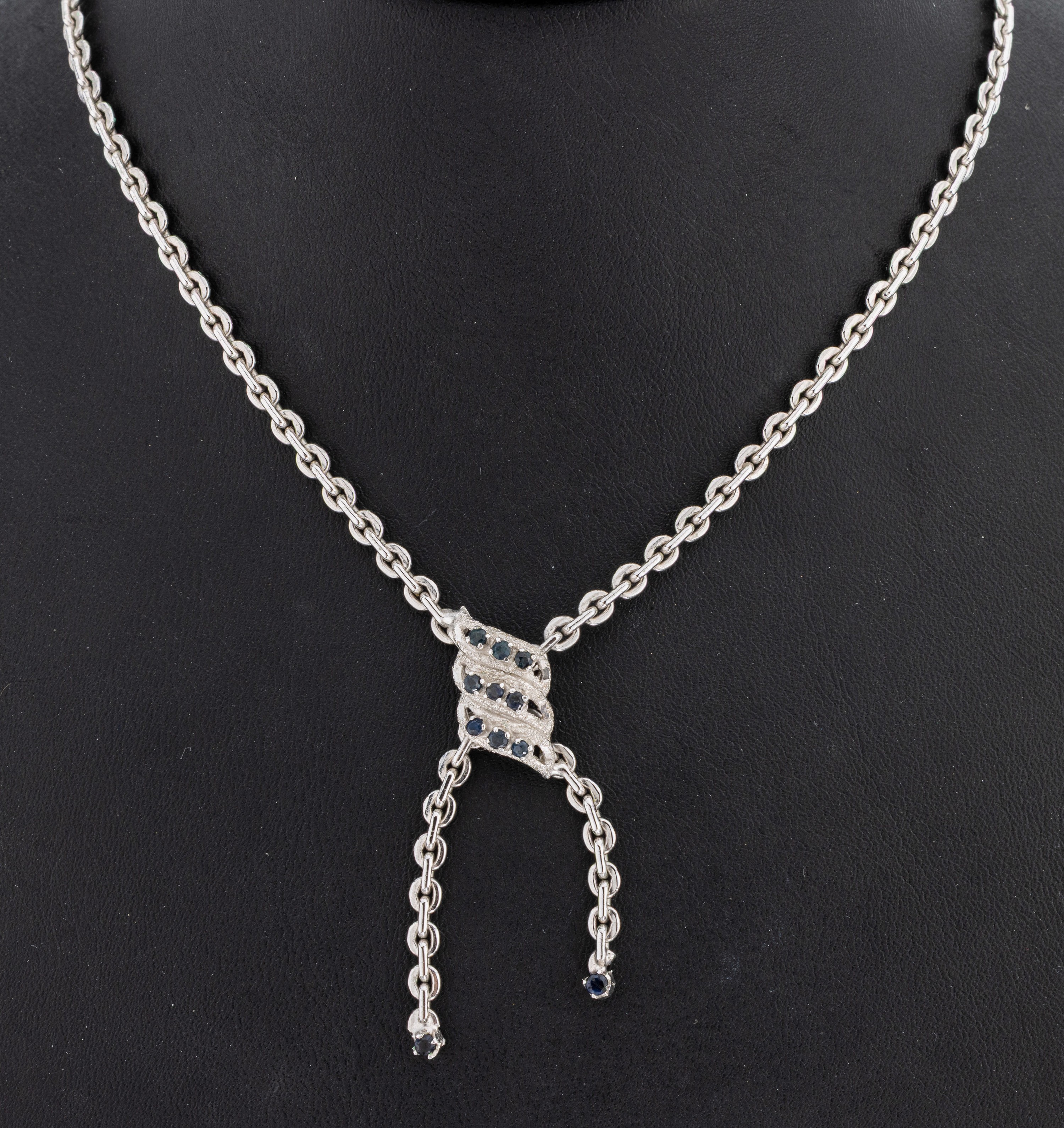 Image 27119590 - 18 kt Gold Saphir-Collier, WG 750/000, Mittelteil mit rundfacett. Saphiren, L. ca. 44.5 ...