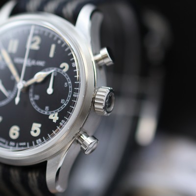 27119579b - MONTBLANC 1858 ungetragener Armbandchronograph Referenz M117835, Automatik, ...