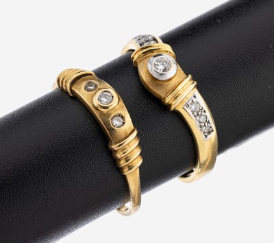 Image 18 kt gold diamond lot, YG 750/000 , comprised of 2 rings, 1 x YG with 3 8/8- diamonds ...