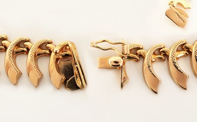 27119599c - 18 kt Gold Collier, 1950er Jahre, GG 750/000, bogenf. Glieder, z.T. punz., L. ca. 41 ...