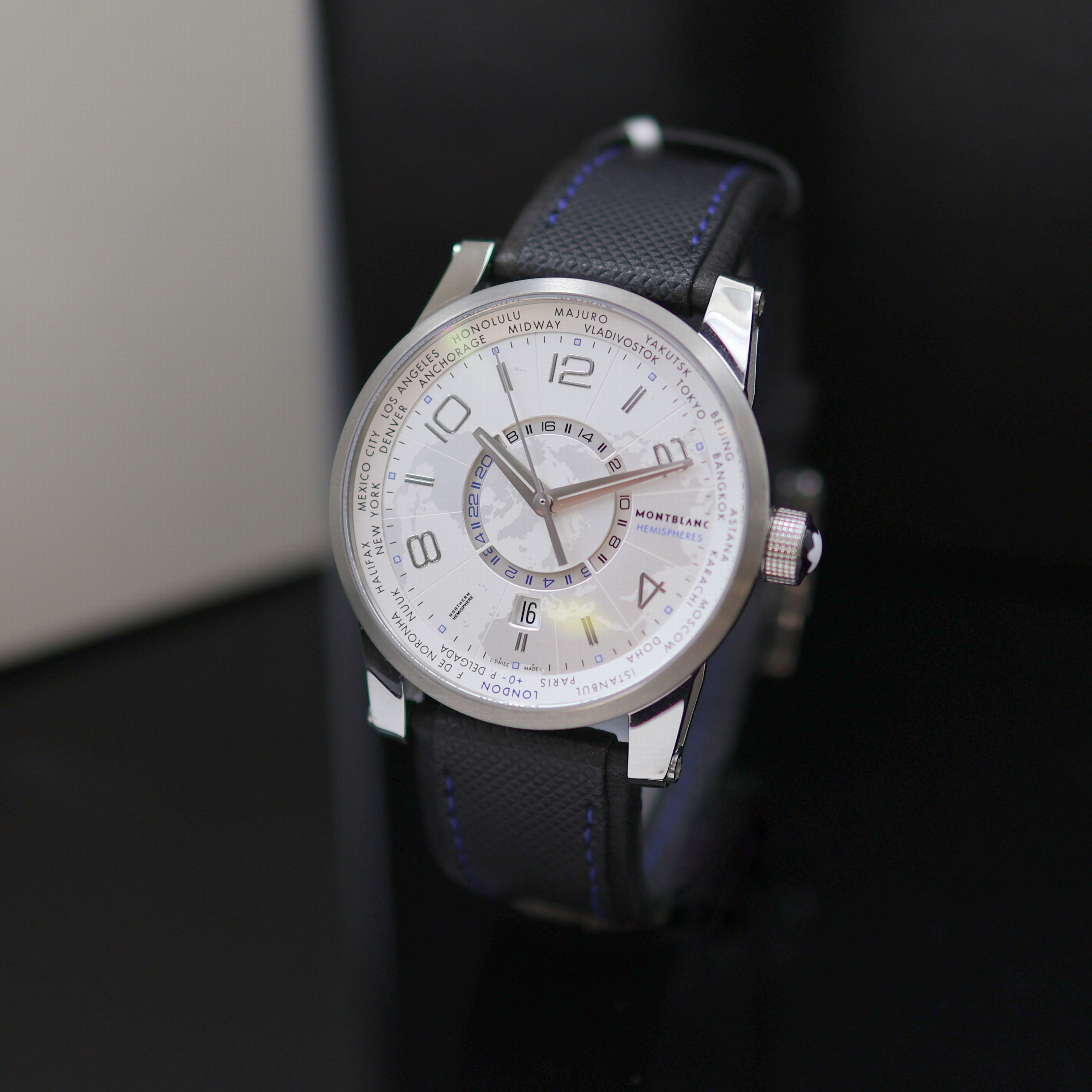 Image 27119613 - MONTBLANC Timewalker Hemispheres ungetragene Armbanduhr mit Weltzeitanzeige Referenz ...