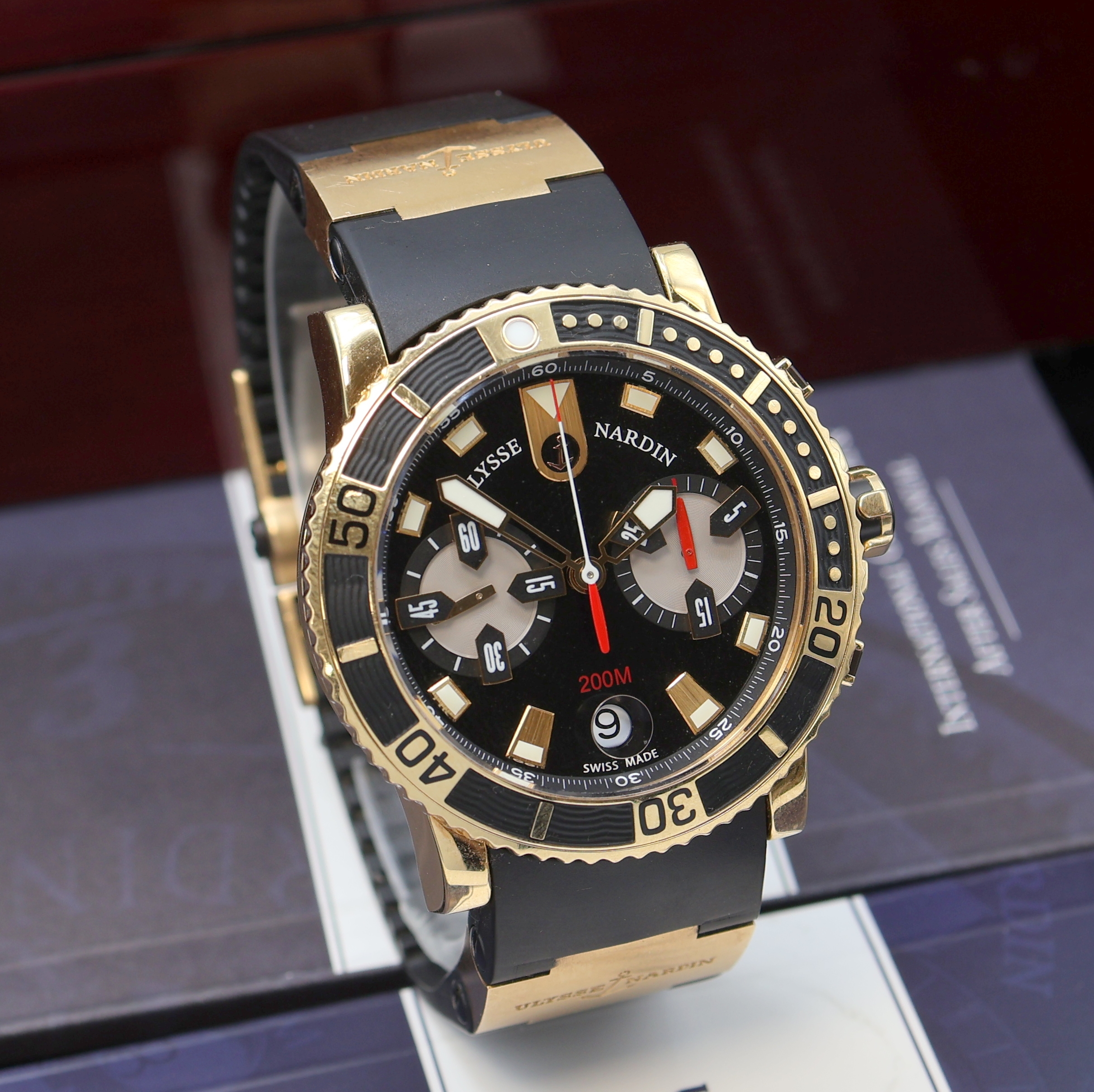Detail b: ULYSSE NARDIN Maxi Marine Armbandchronograph in GG 750/000 Referenz 8006-102, Schweiz um 2010, Automatik, massives Geh. beids. vergl. inkl. ...