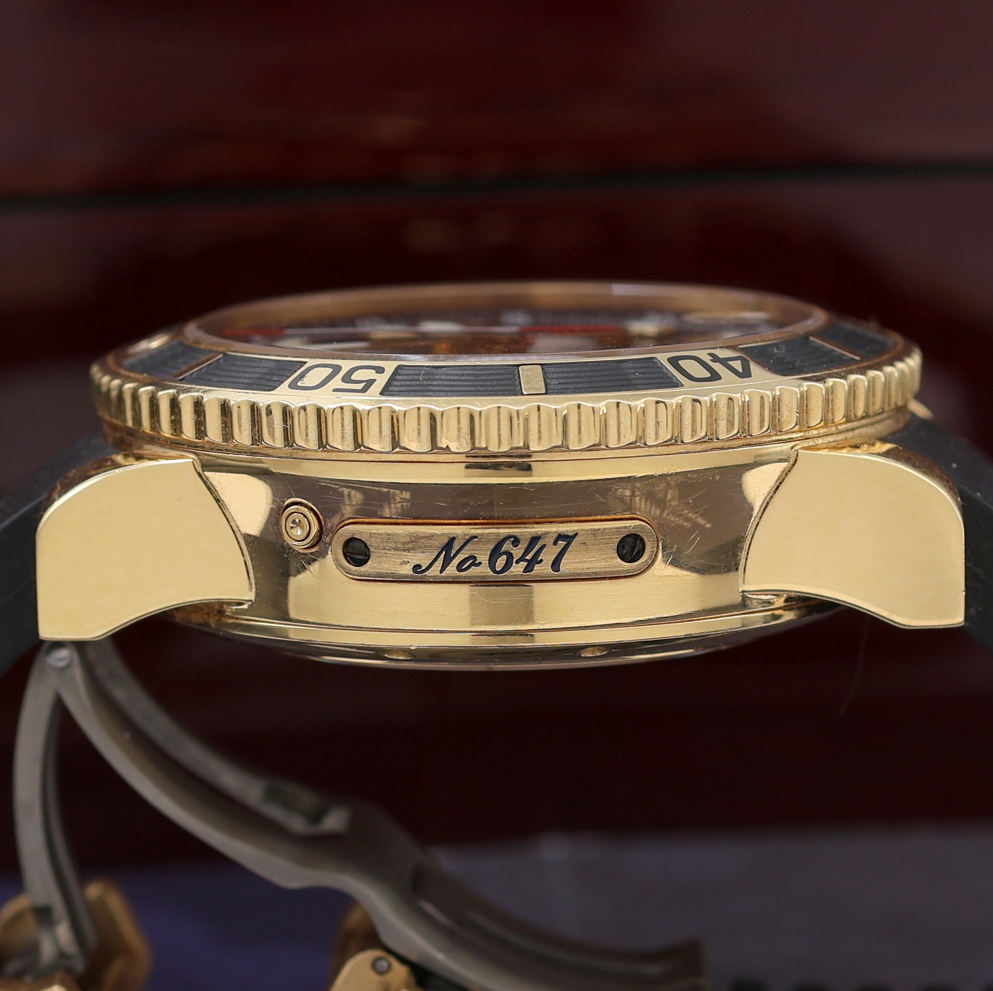 Detail f: ULYSSE NARDIN Maxi Marine Armbandchronograph in GG 750/000 Referenz 8006-102, Schweiz um 2010, Automatik, massives Geh. beids. vergl. inkl. ...