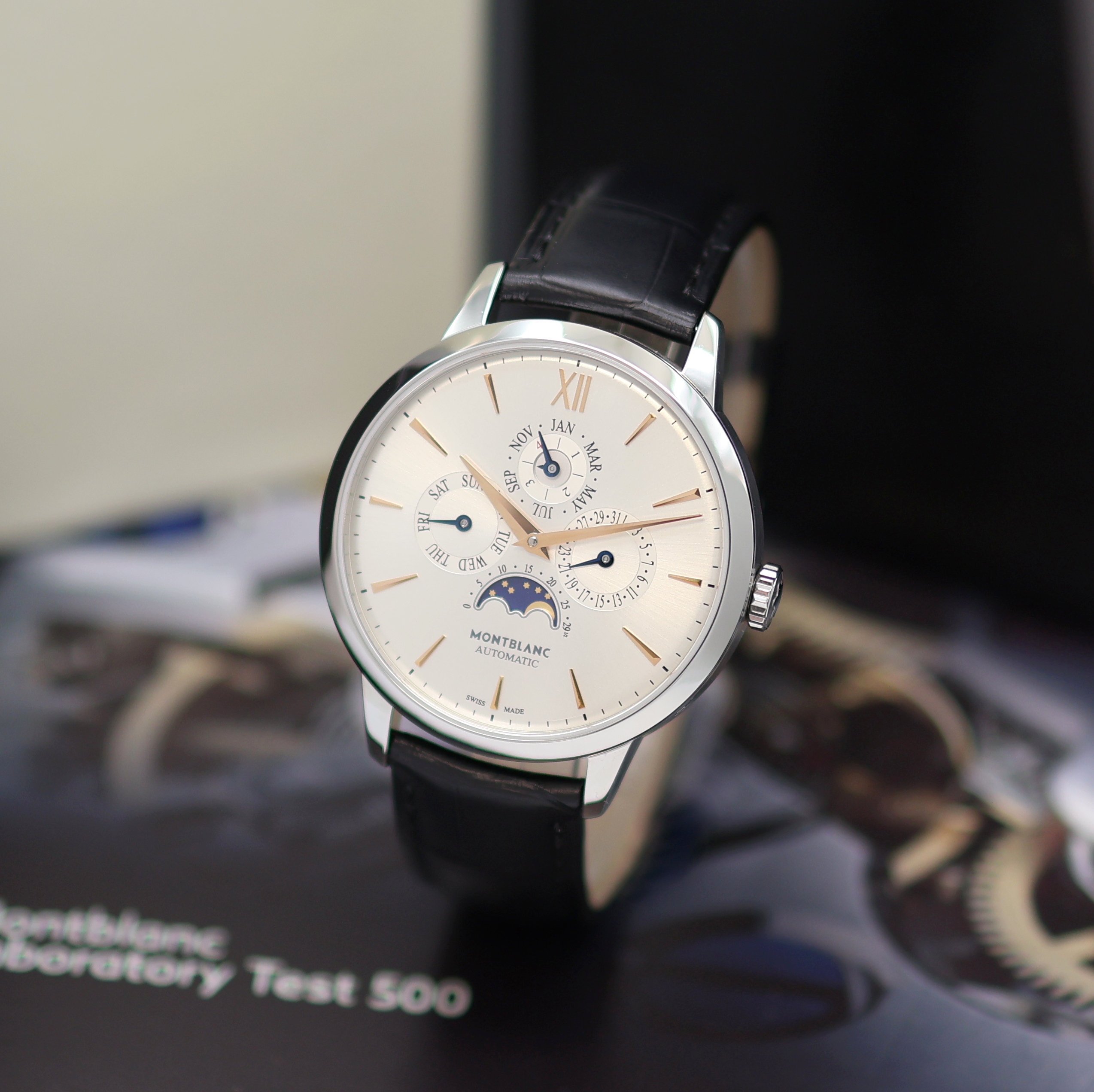 Image 27119641 - MONTBLANC Heritage Spirit Perpetual Calendar ungetragene, astronomische Armbanduhr mit ...